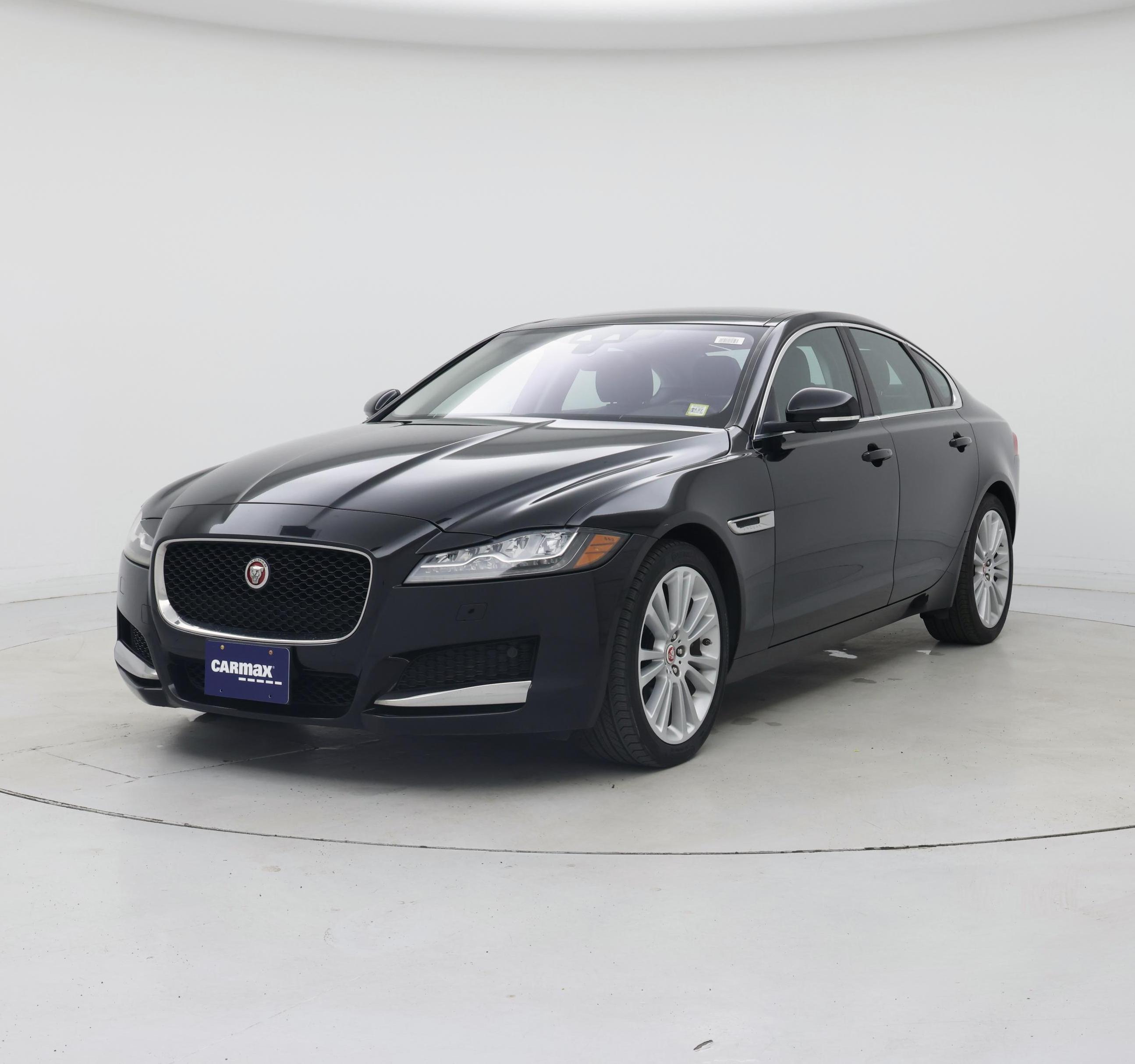 Thumbnail: 2018 Jaguar XF - 4
