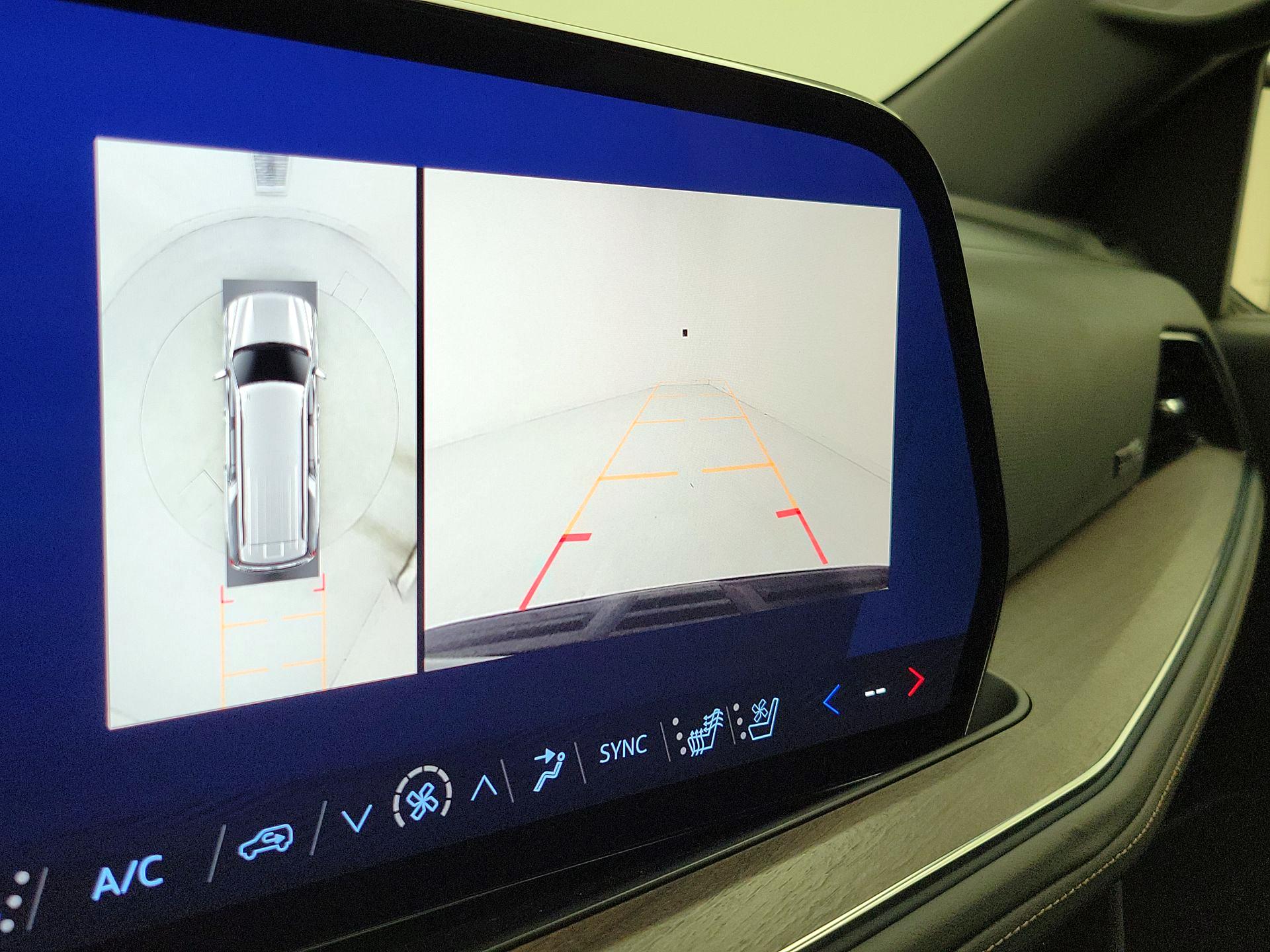 Thumbnail: 2025 Chevrolet Suburban - 14