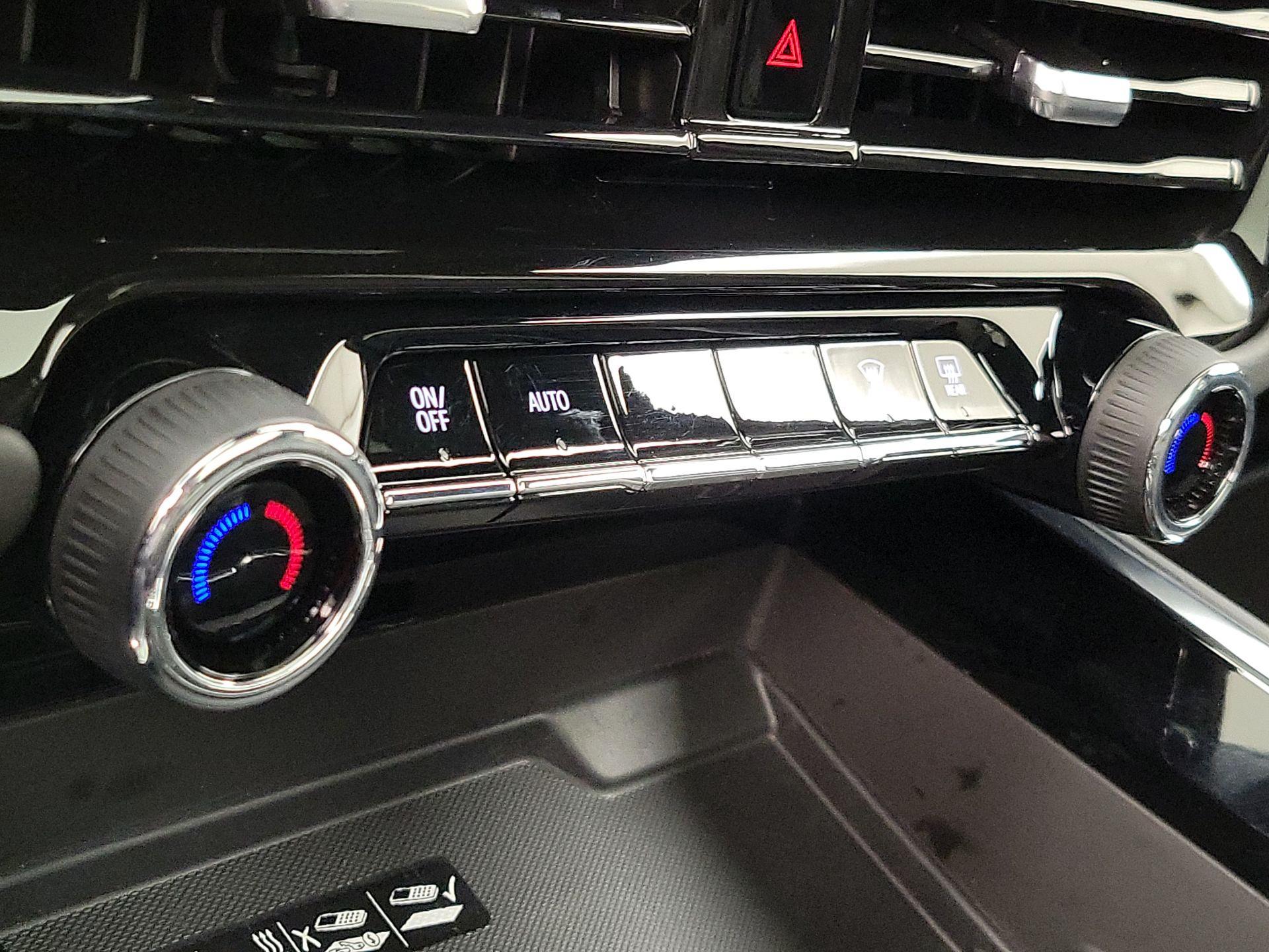 Thumbnail: 2025 Chevrolet Suburban - 16