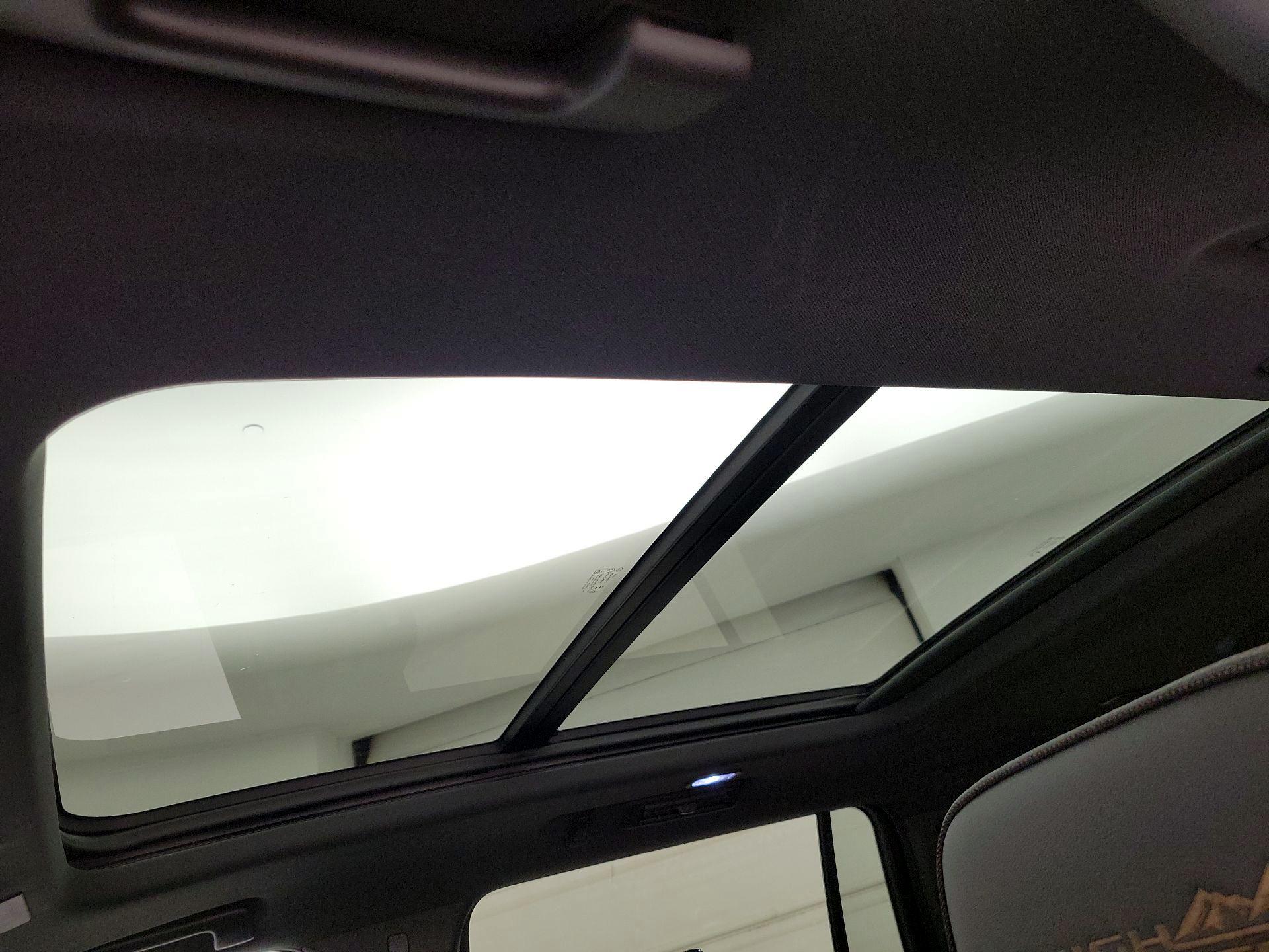 Thumbnail: 2025 Chevrolet Suburban - 19