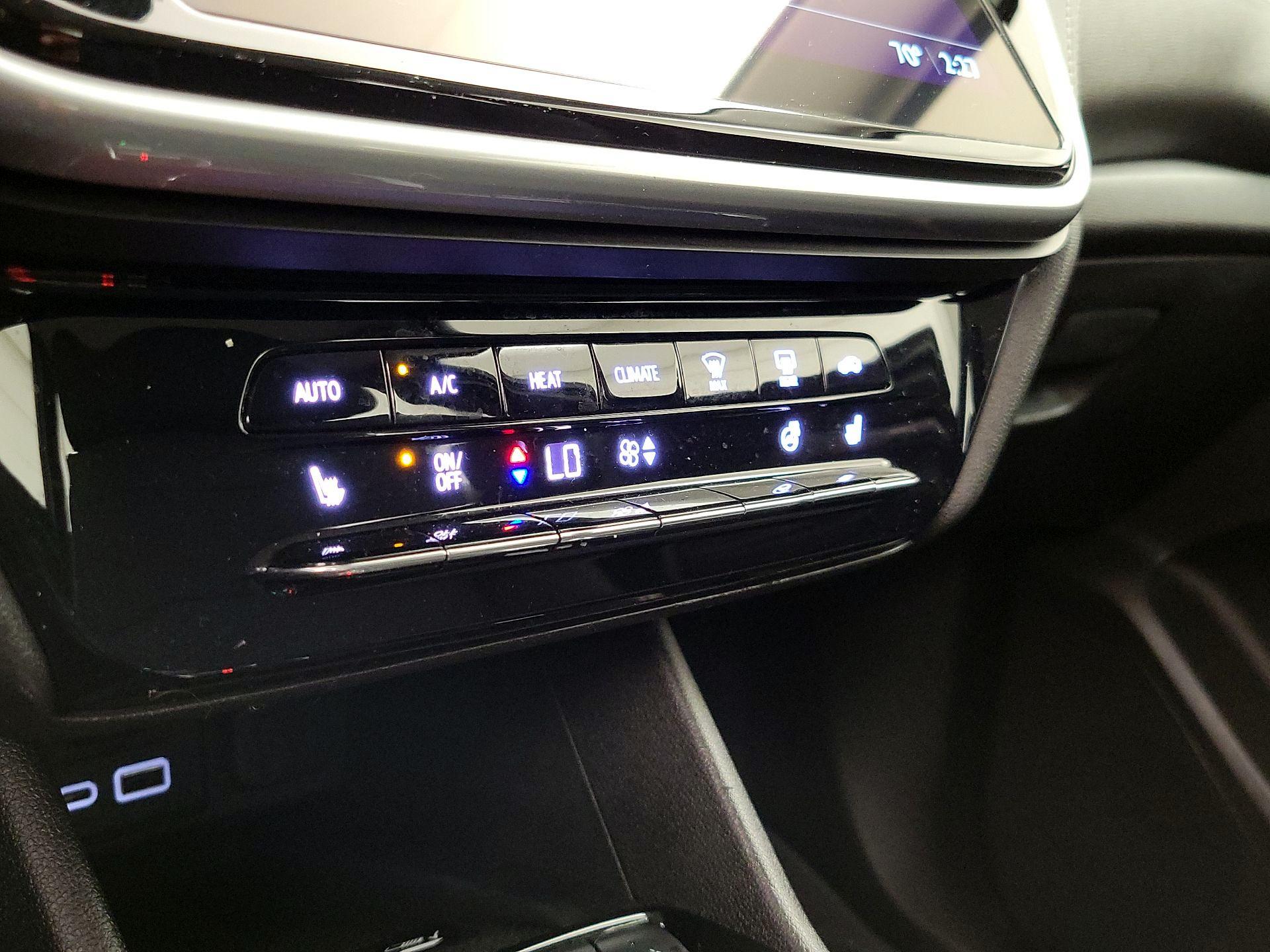 Thumbnail: 2023 Chevrolet Bolt EUV - 16