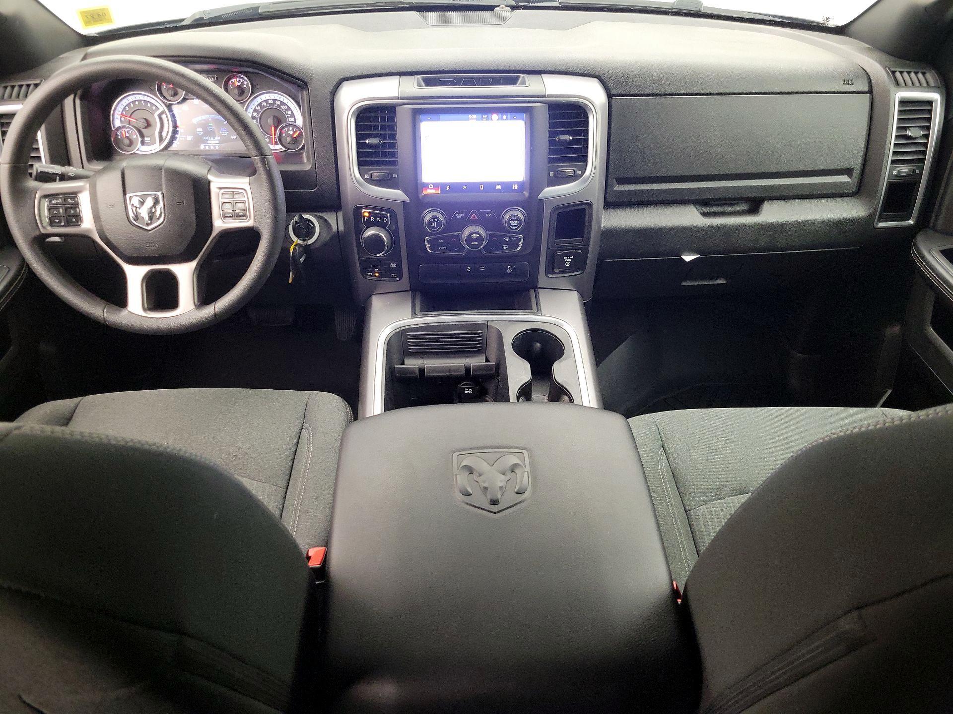 Thumbnail: 2022 RAM 1500 Classic - 9