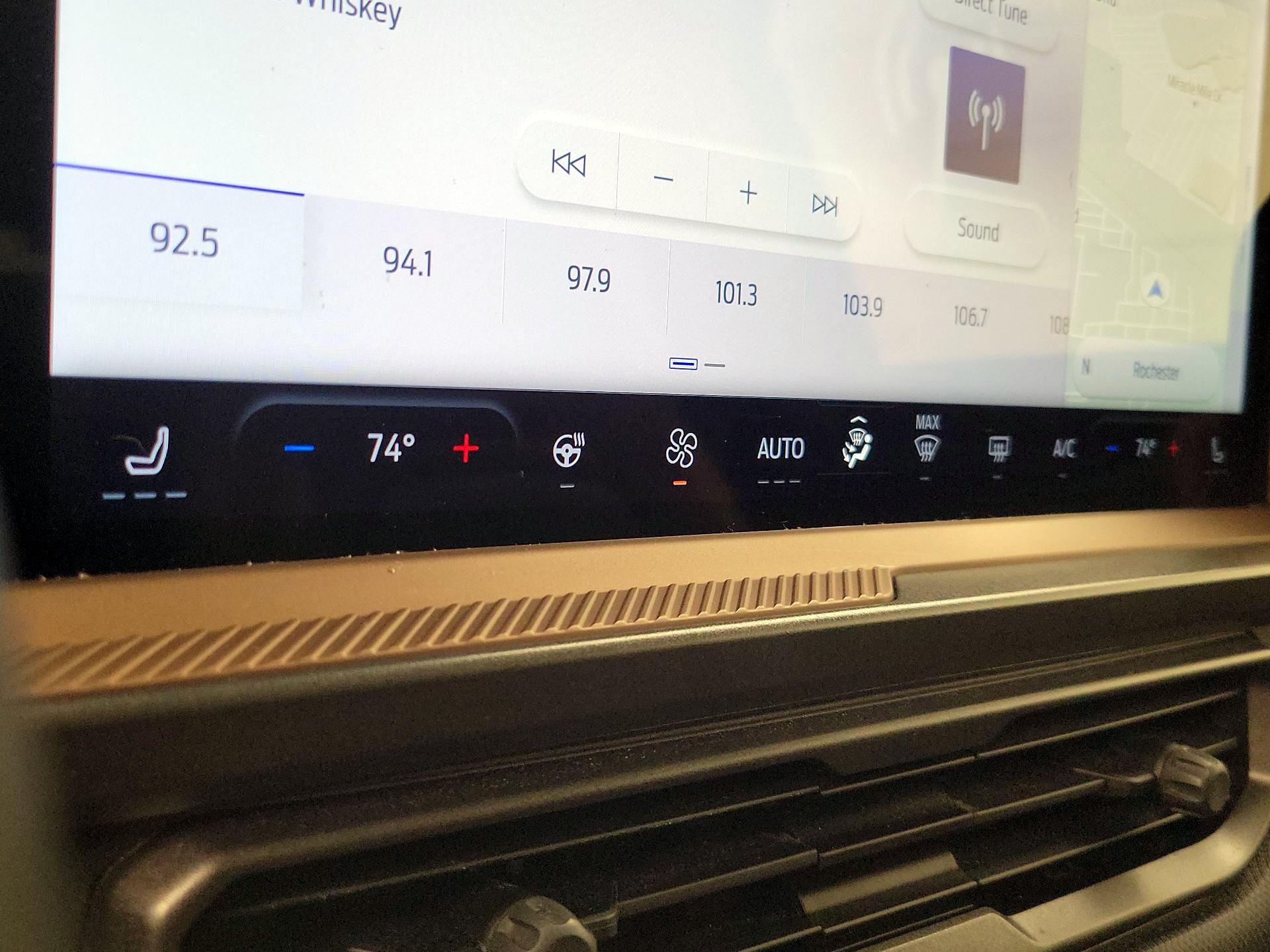 Thumbnail: 2025 Ford Bronco Sport - 17