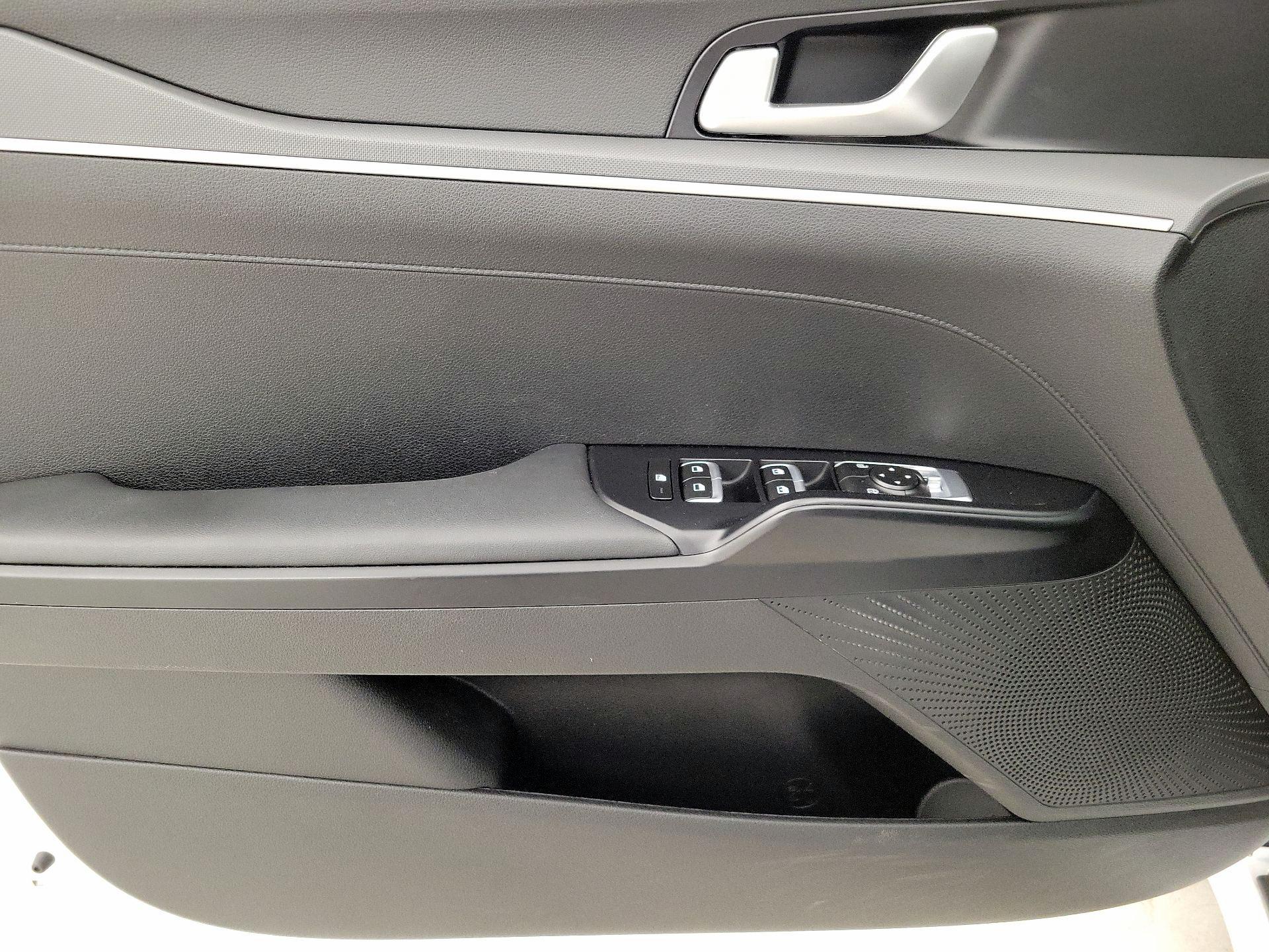 Thumbnail: 2023 Kia K5 - 12