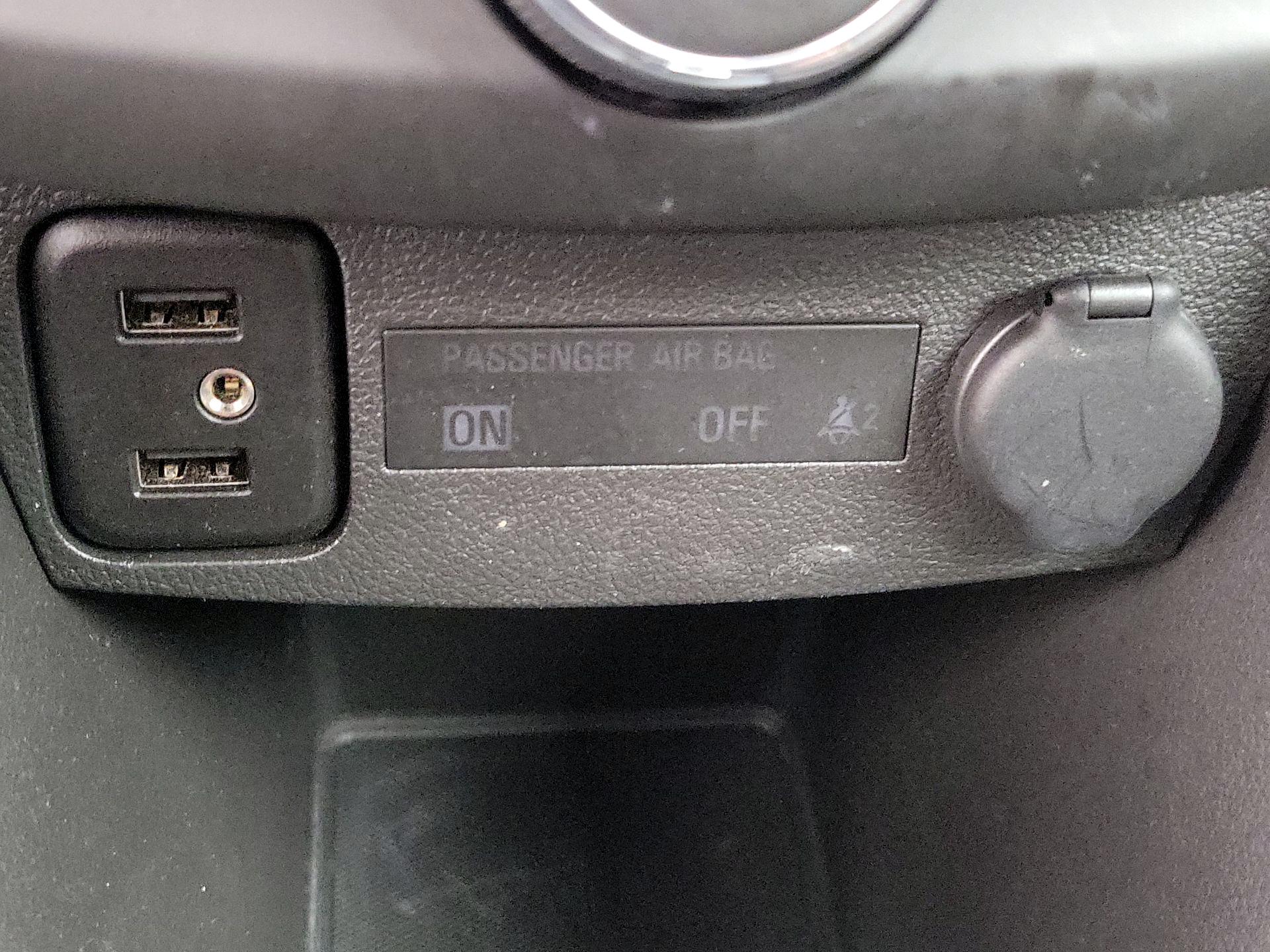 Thumbnail: 2020 Chevrolet Trax - 18