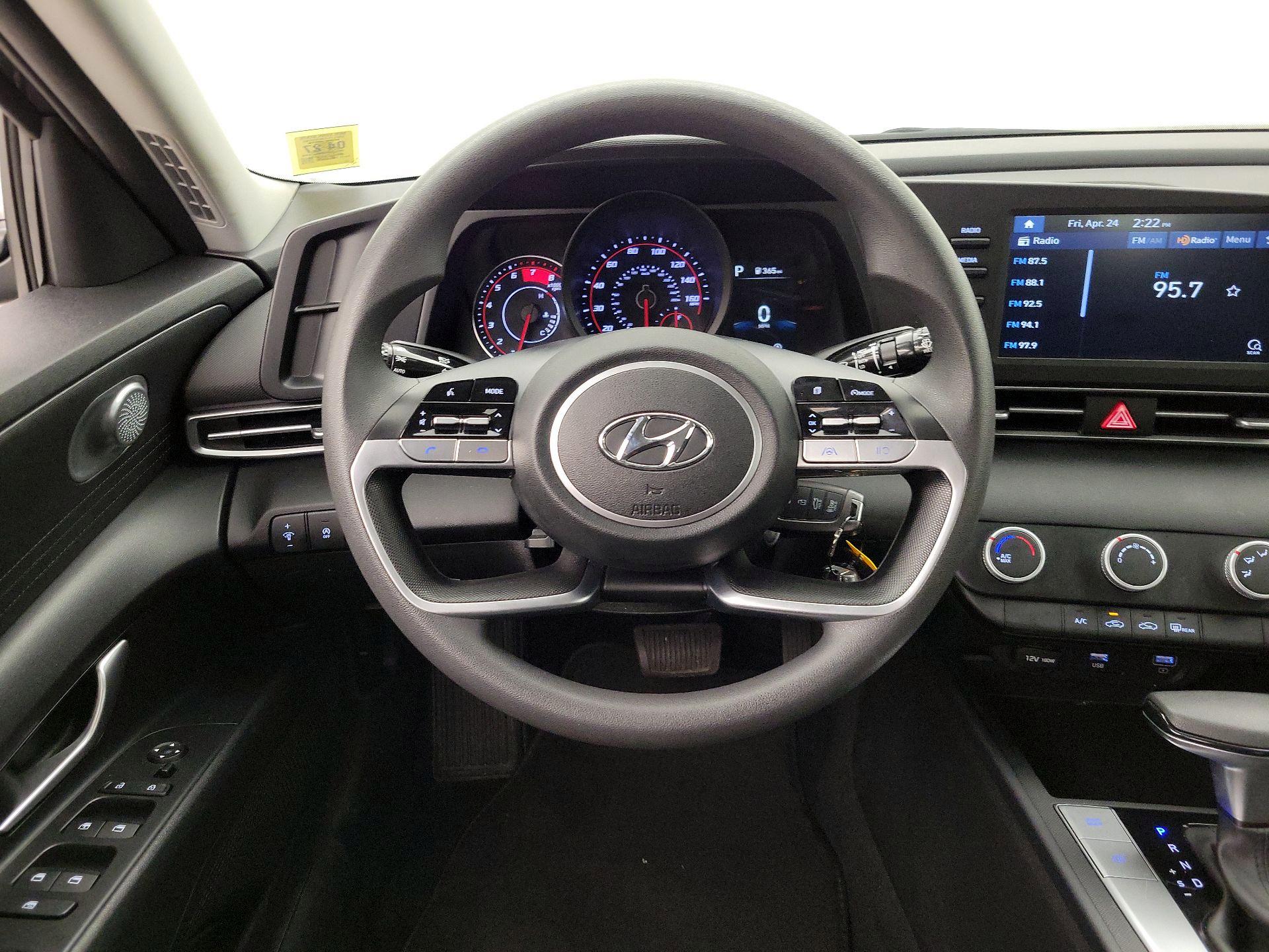 Thumbnail: 2021 Hyundai Elantra - 10