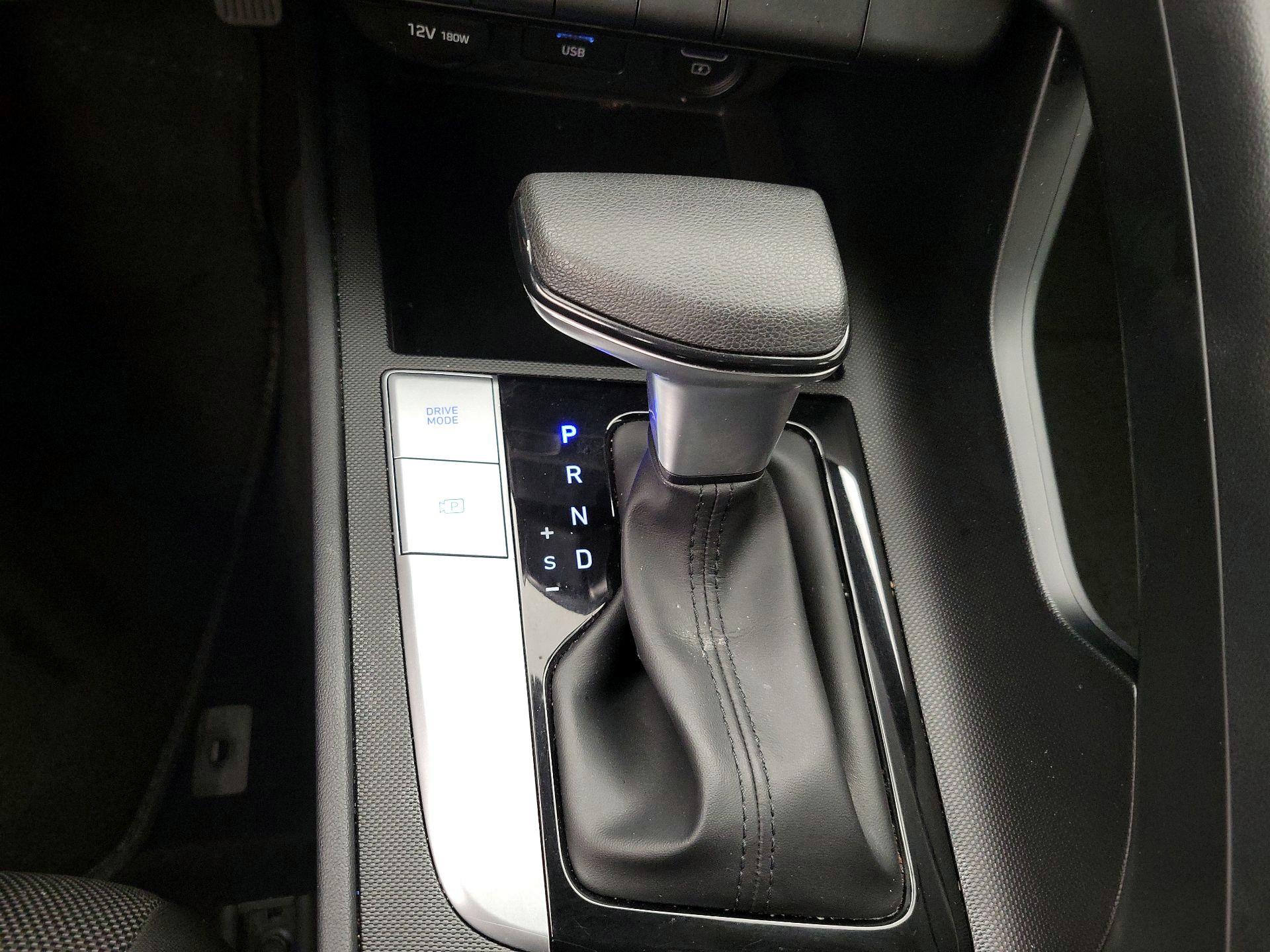 Thumbnail: 2021 Hyundai Elantra - 17