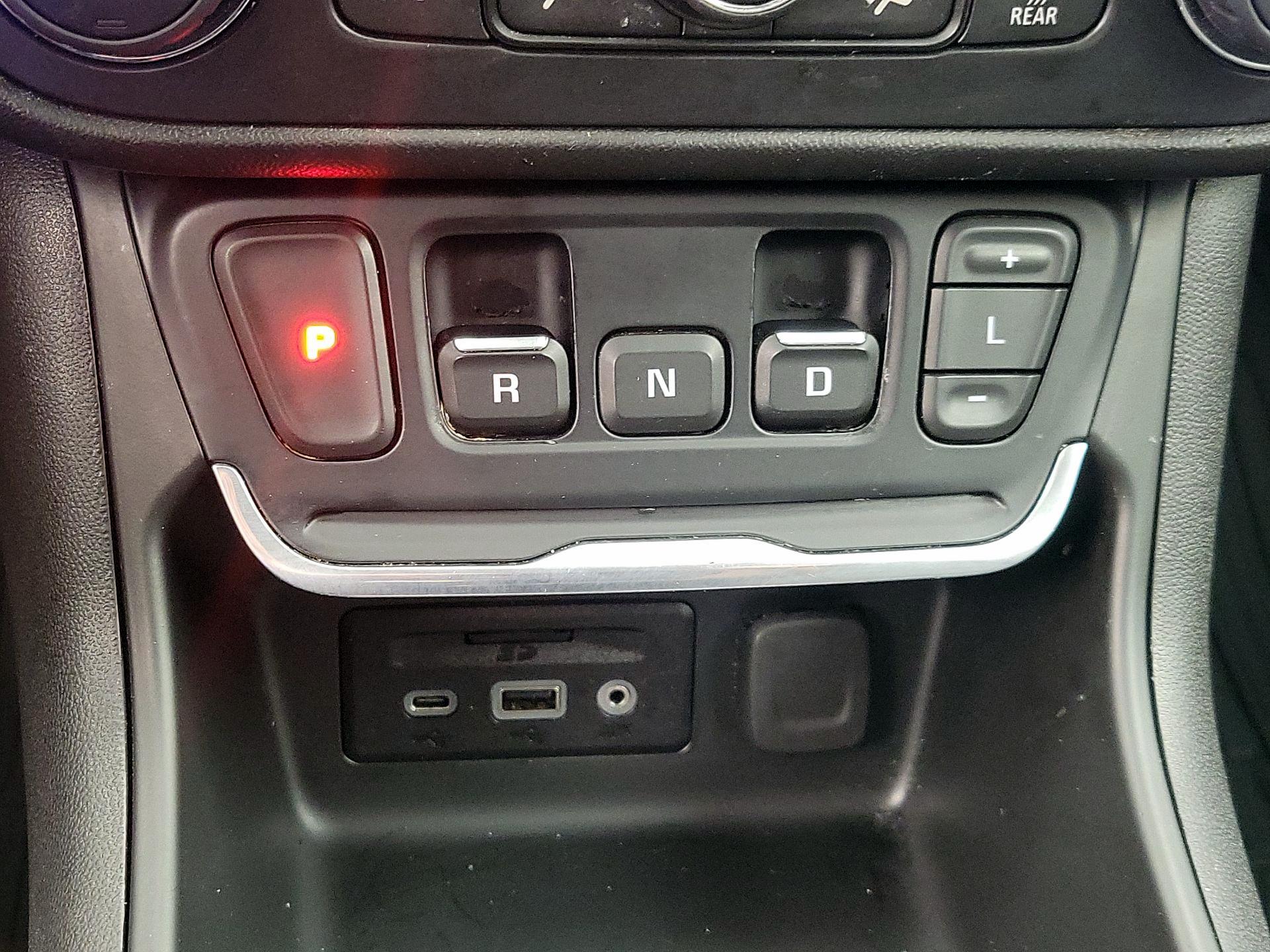 Thumbnail: 2019 GMC Terrain - 18