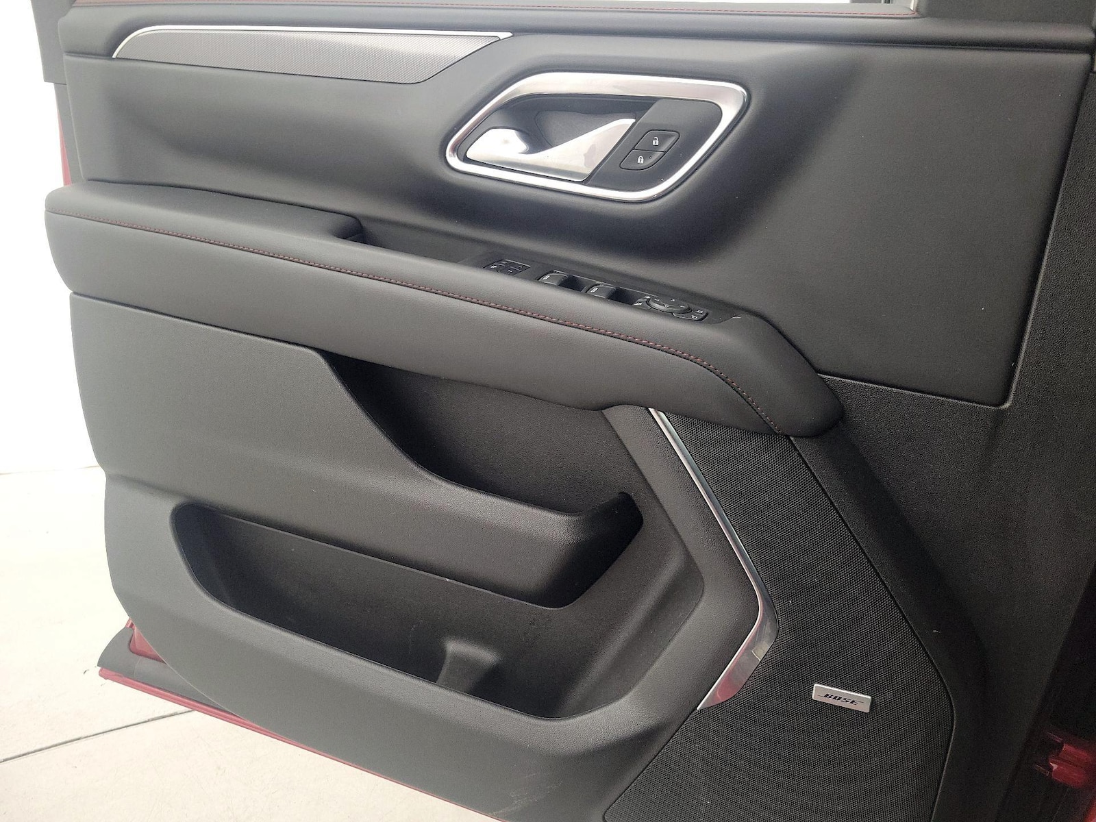 2023 Chevrolet Suburban RST - Photo 13
