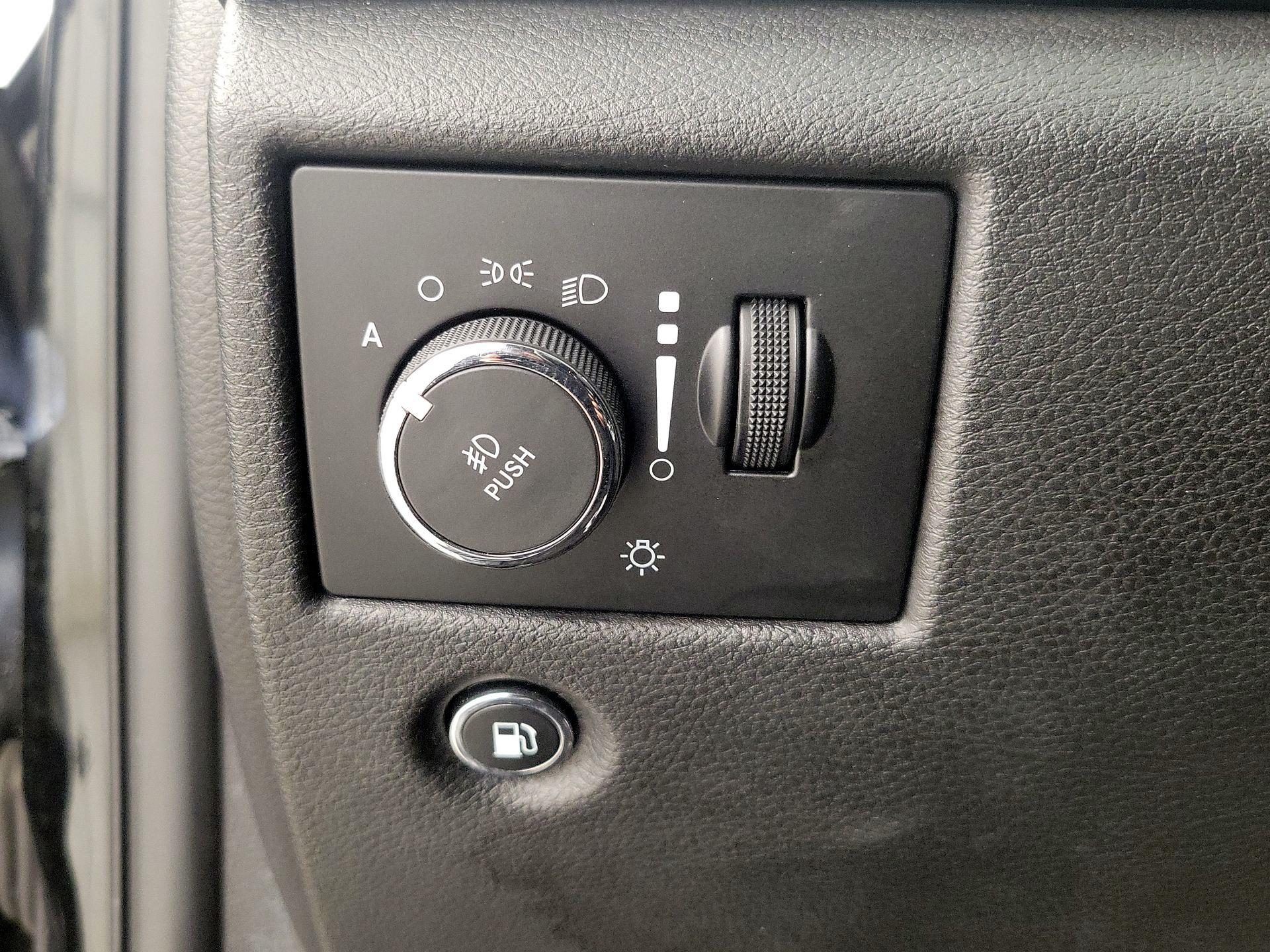 Thumbnail: 2019 Jeep Grand Cherokee - 13