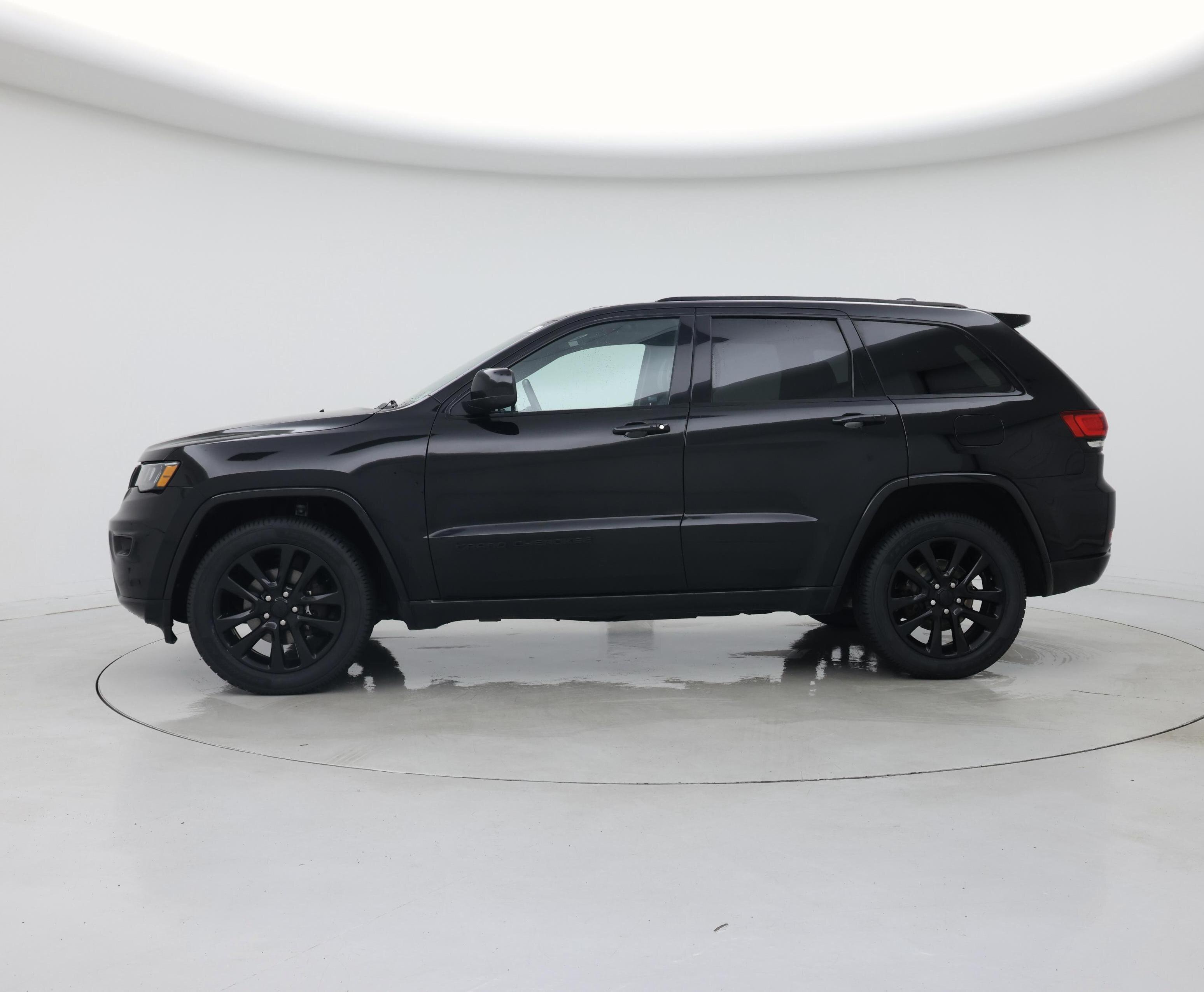 Thumbnail: 2019 Jeep Grand Cherokee - 3