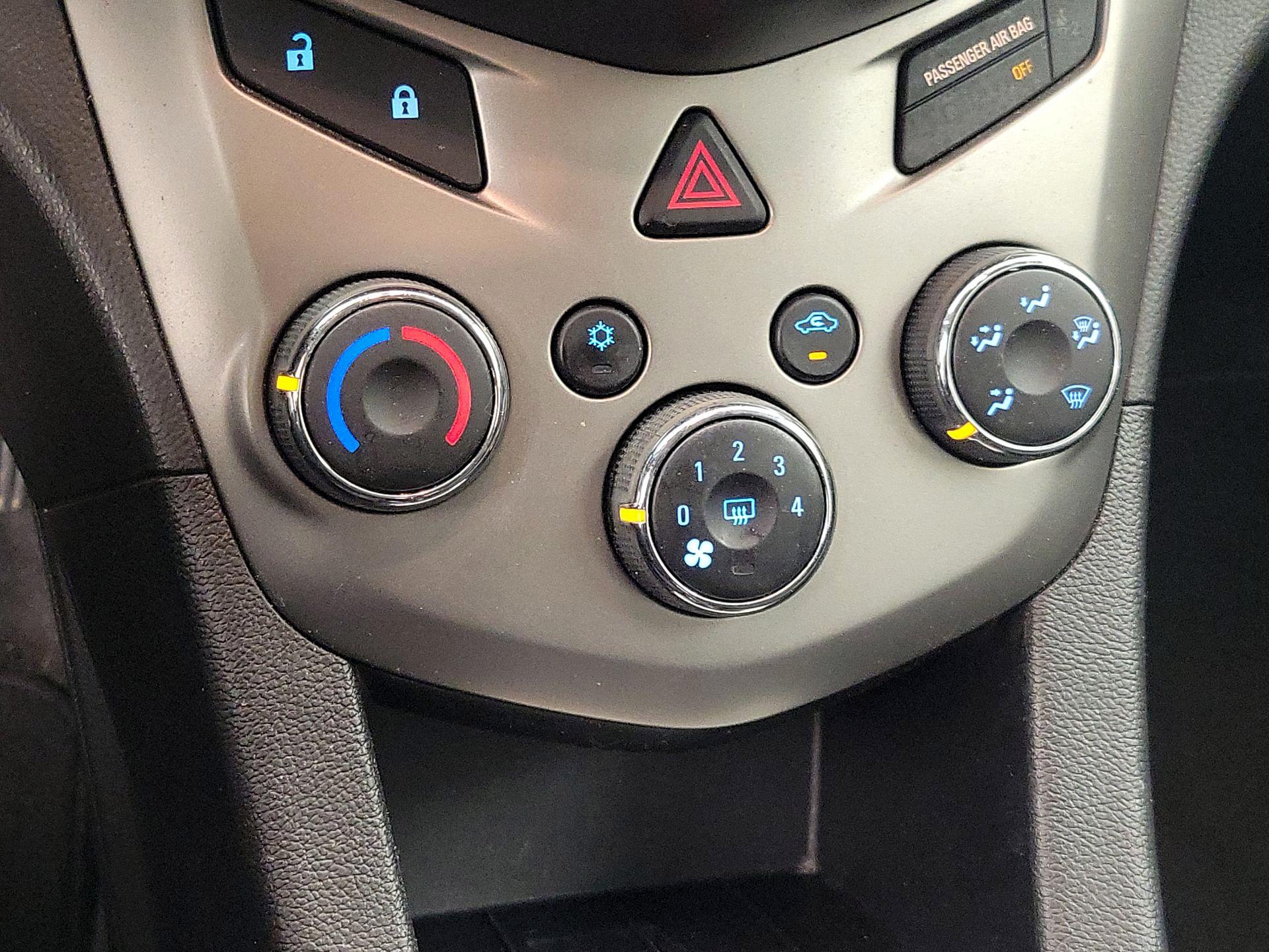 Thumbnail: 2015 Chevrolet Sonic - 16