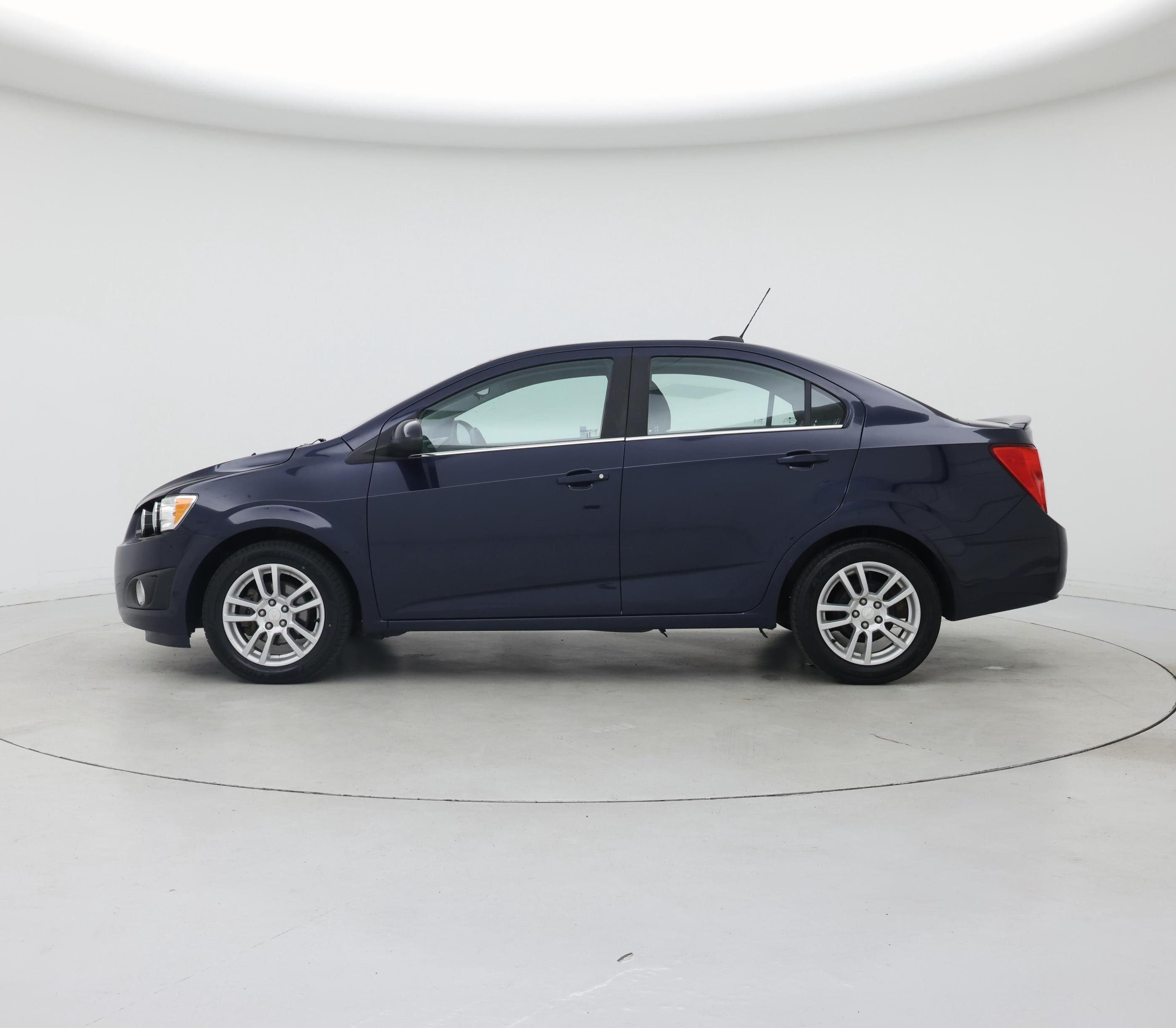 Thumbnail: 2015 Chevrolet Sonic - 3