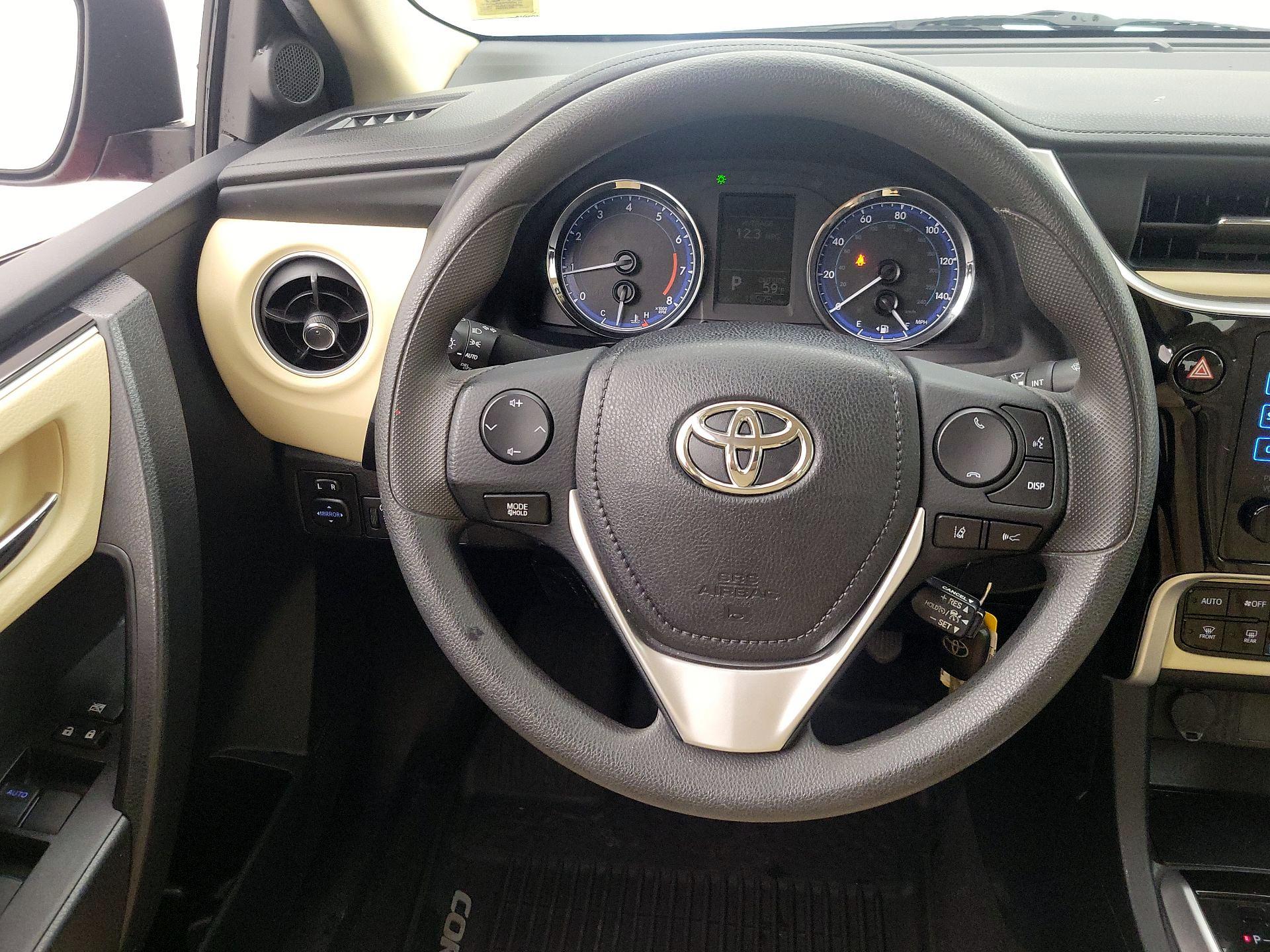 Thumbnail: 2018 Toyota Corolla - 10
