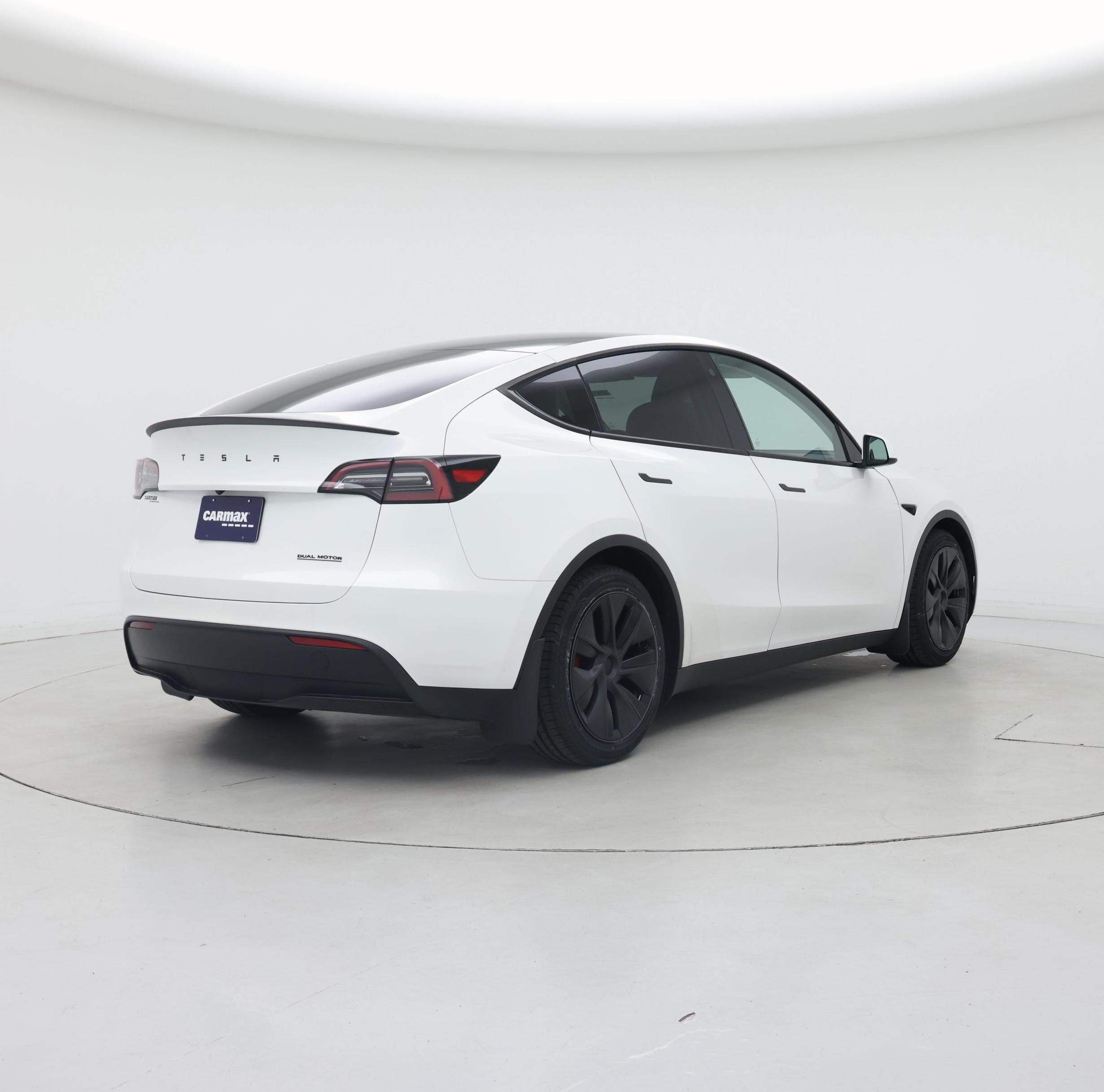Thumbnail: 2023 Tesla Model Y - 8