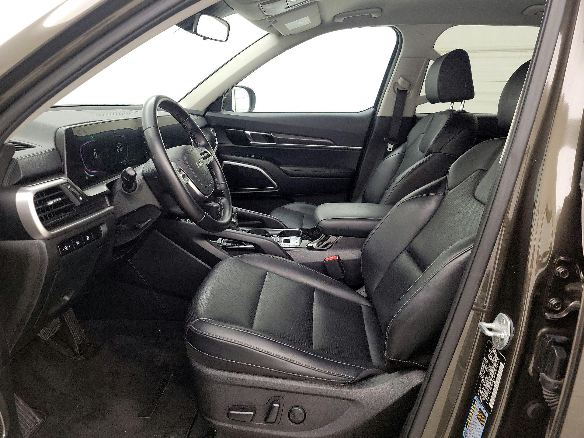 Thumbnail: 2023 Kia Telluride - 11
