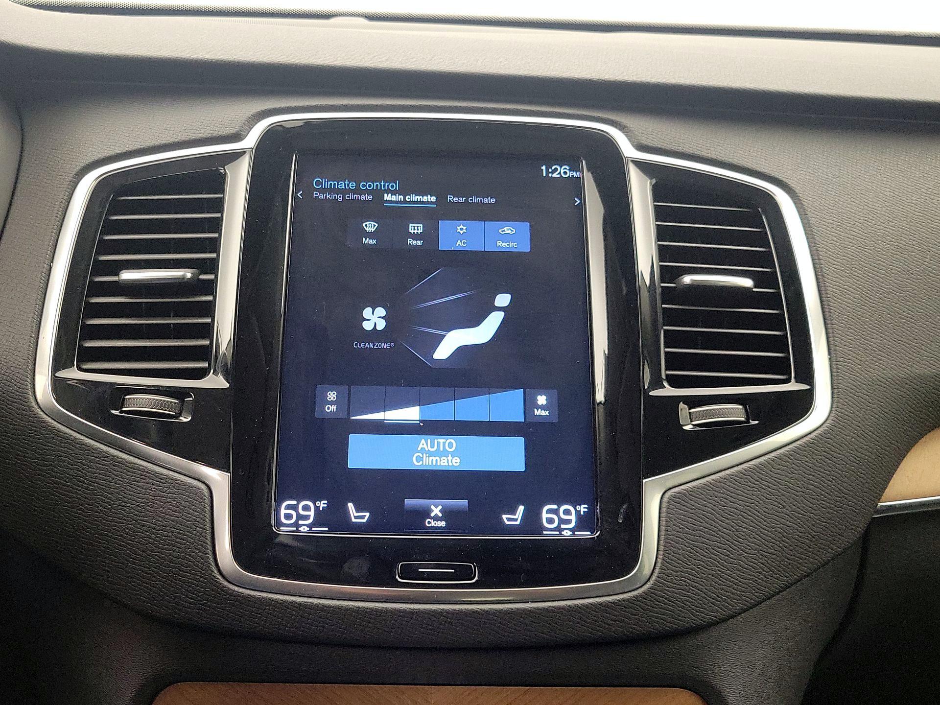 Thumbnail: 2021 Volvo XC90 - 17