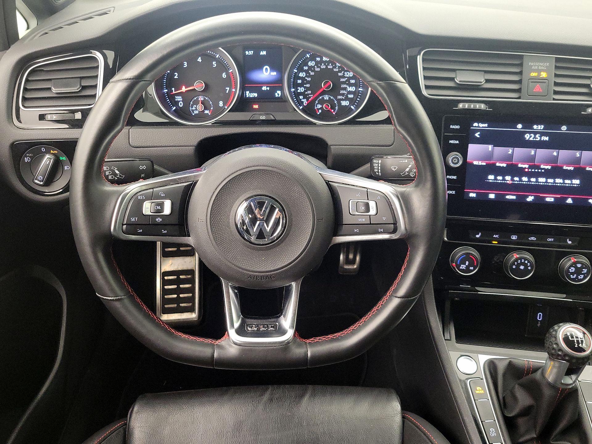 Thumbnail: 2021 Volkswagen Golf - 10