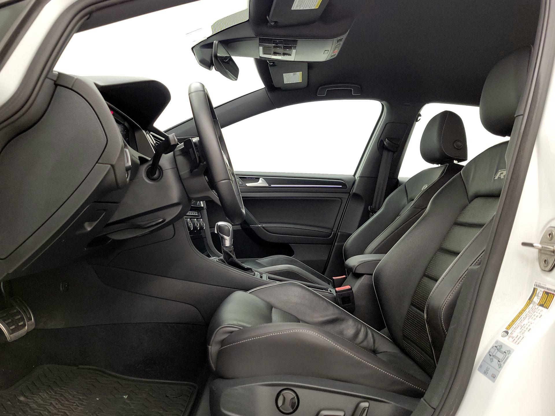 Thumbnail: 2019 Volkswagen Golf - 11