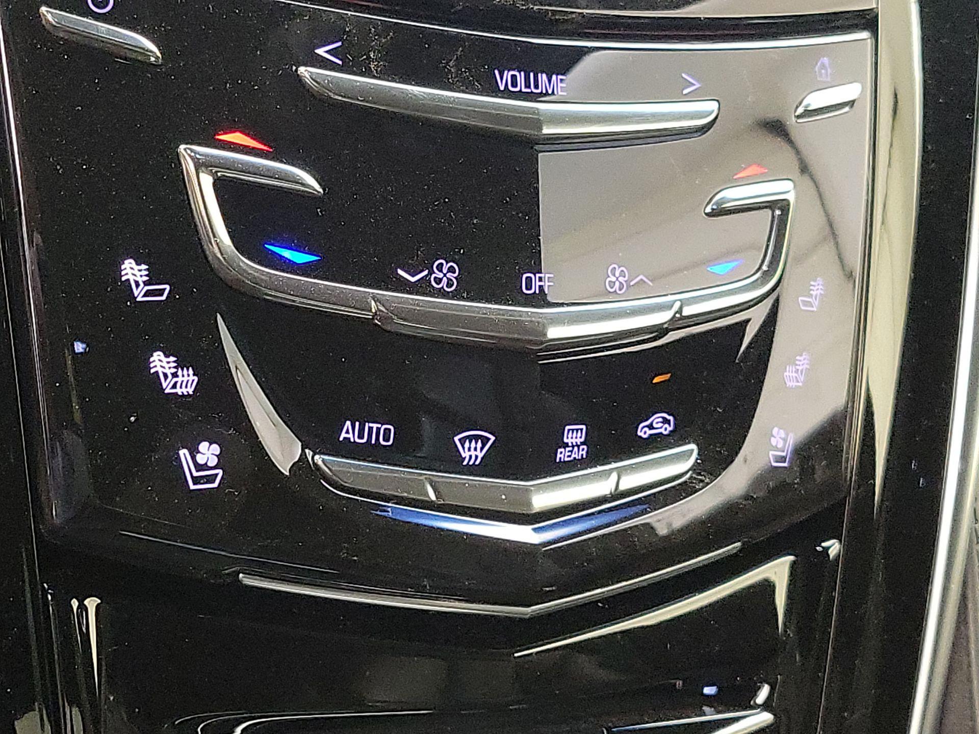 Thumbnail: 2019 Cadillac Escalade - 17