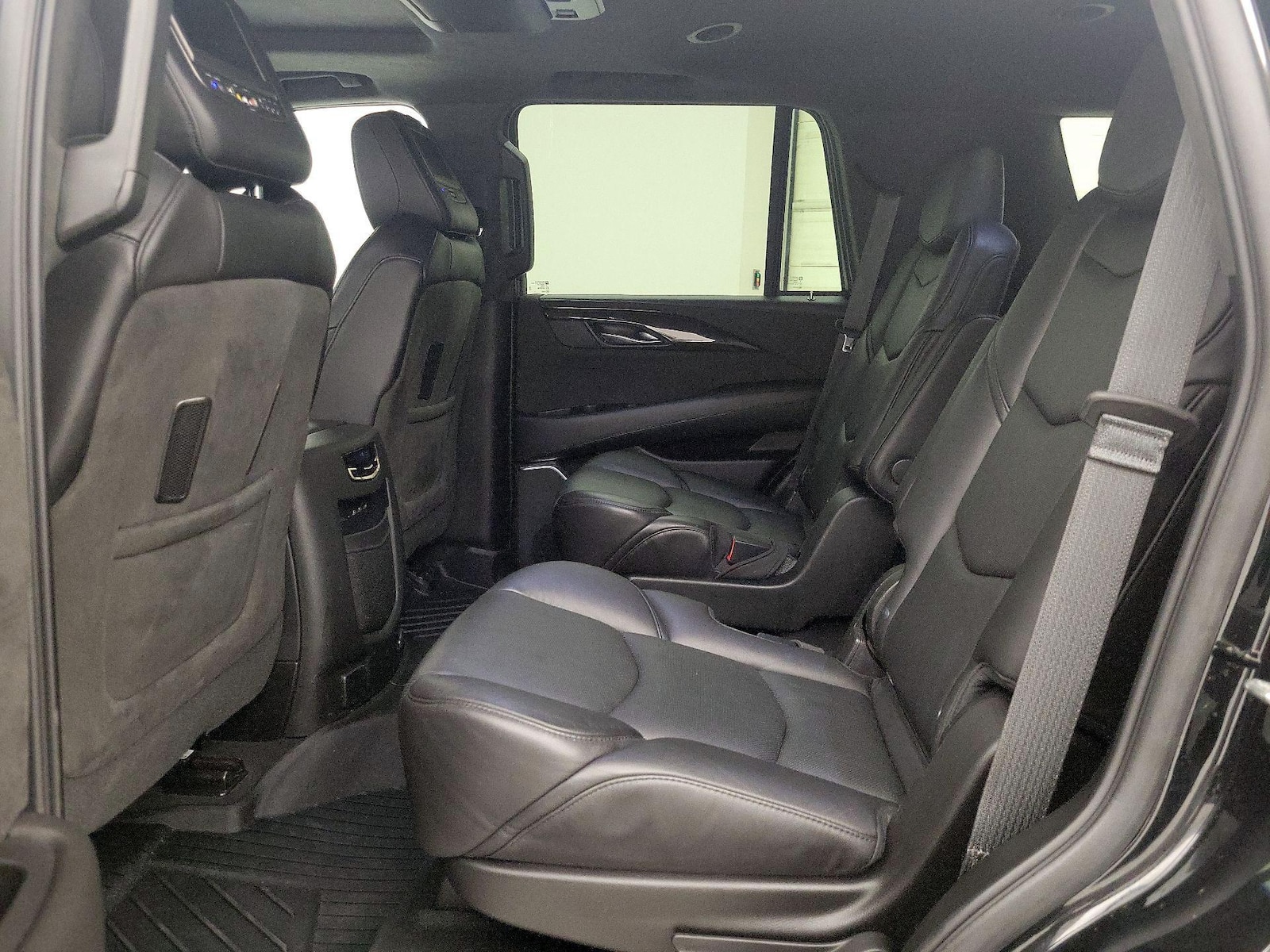 2019 Cadillac Escalade Platinum - Photo 22