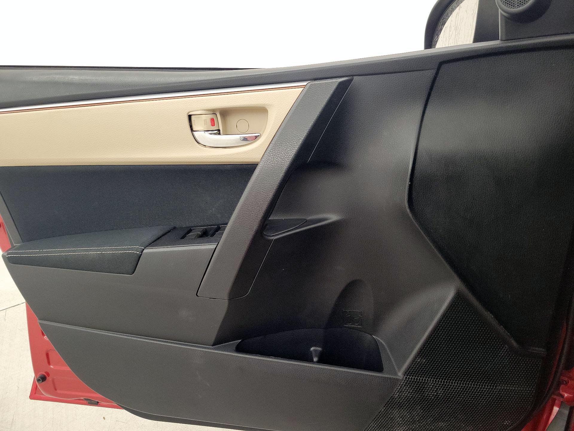 Thumbnail: 2016 Toyota Corolla - 12