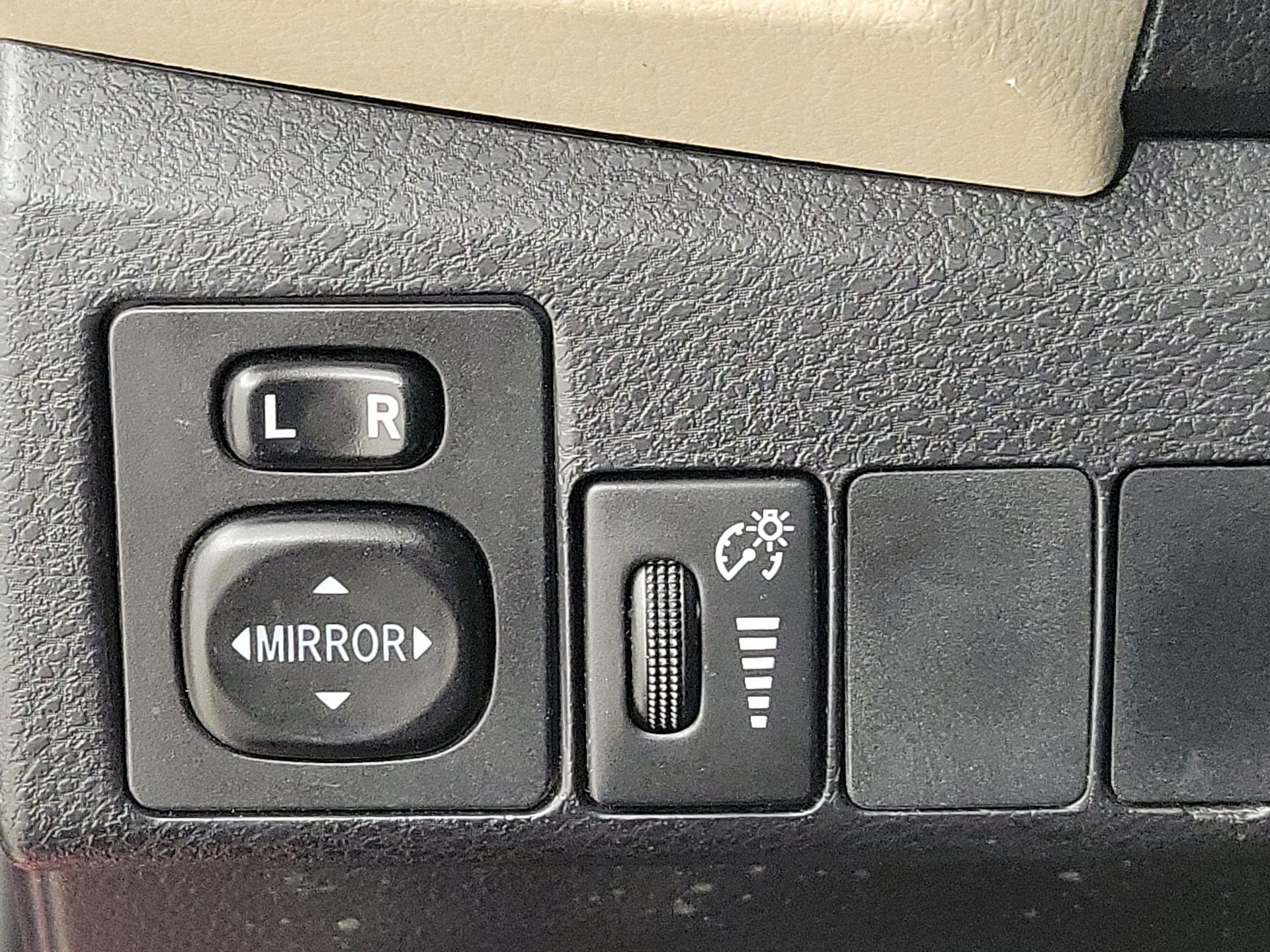 Thumbnail: 2016 Toyota Corolla - 13