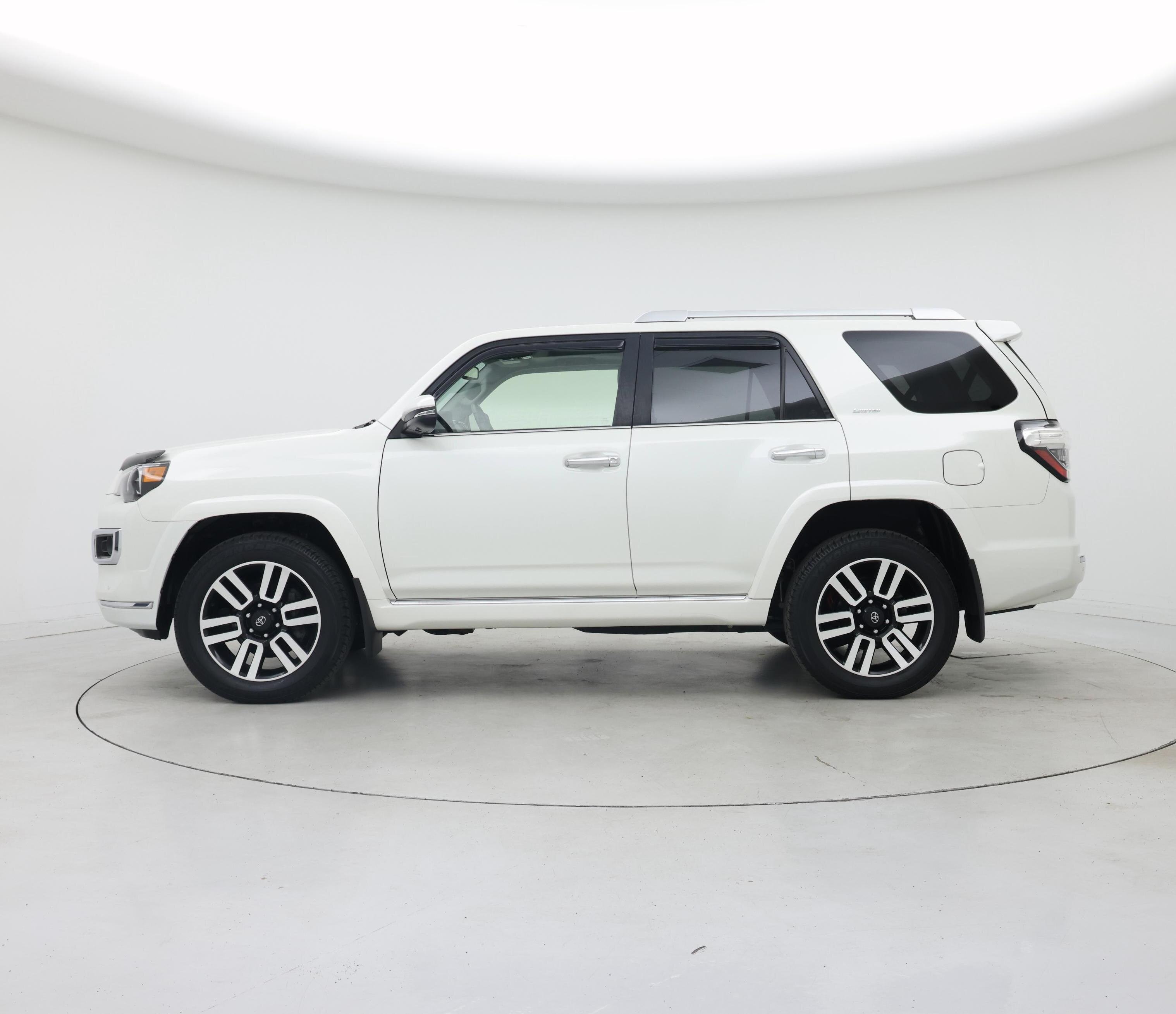 Thumbnail: 2023 Toyota 4Runner - 3