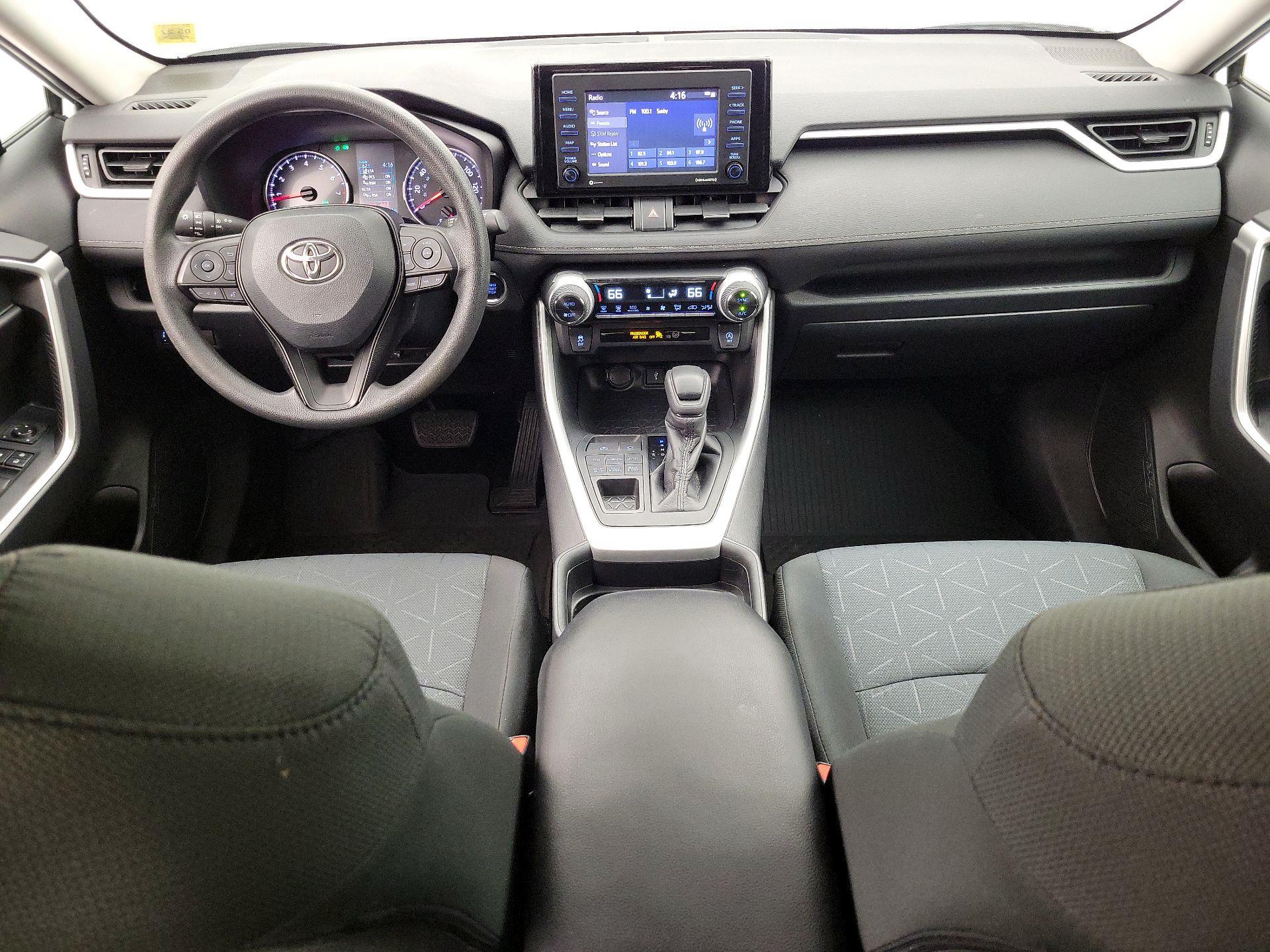 Thumbnail: 2020 Toyota RAV4 - 9