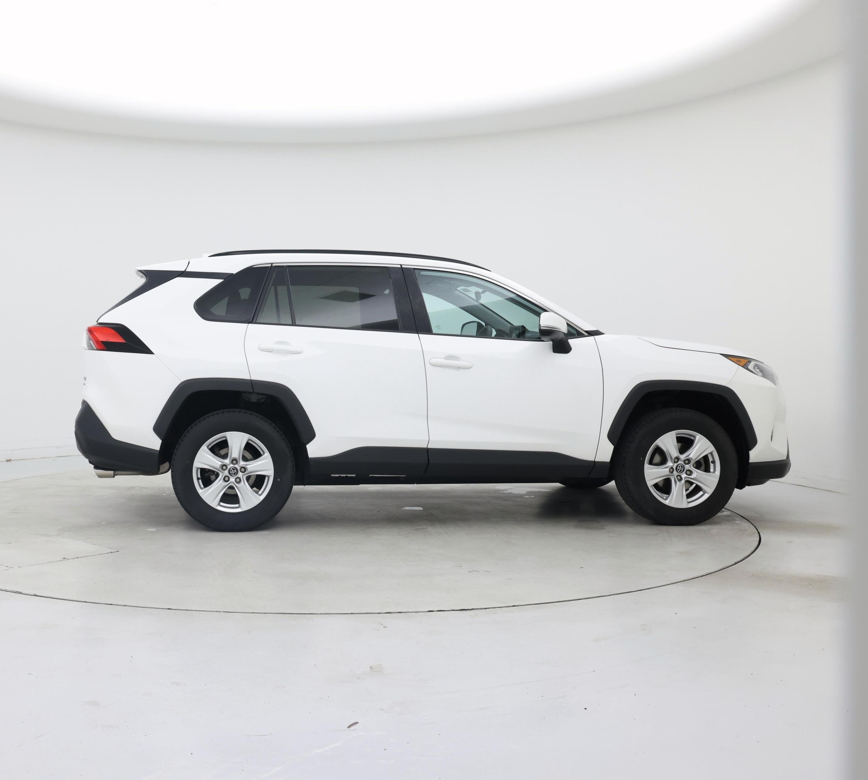 Thumbnail: 2020 Toyota RAV4 - 7