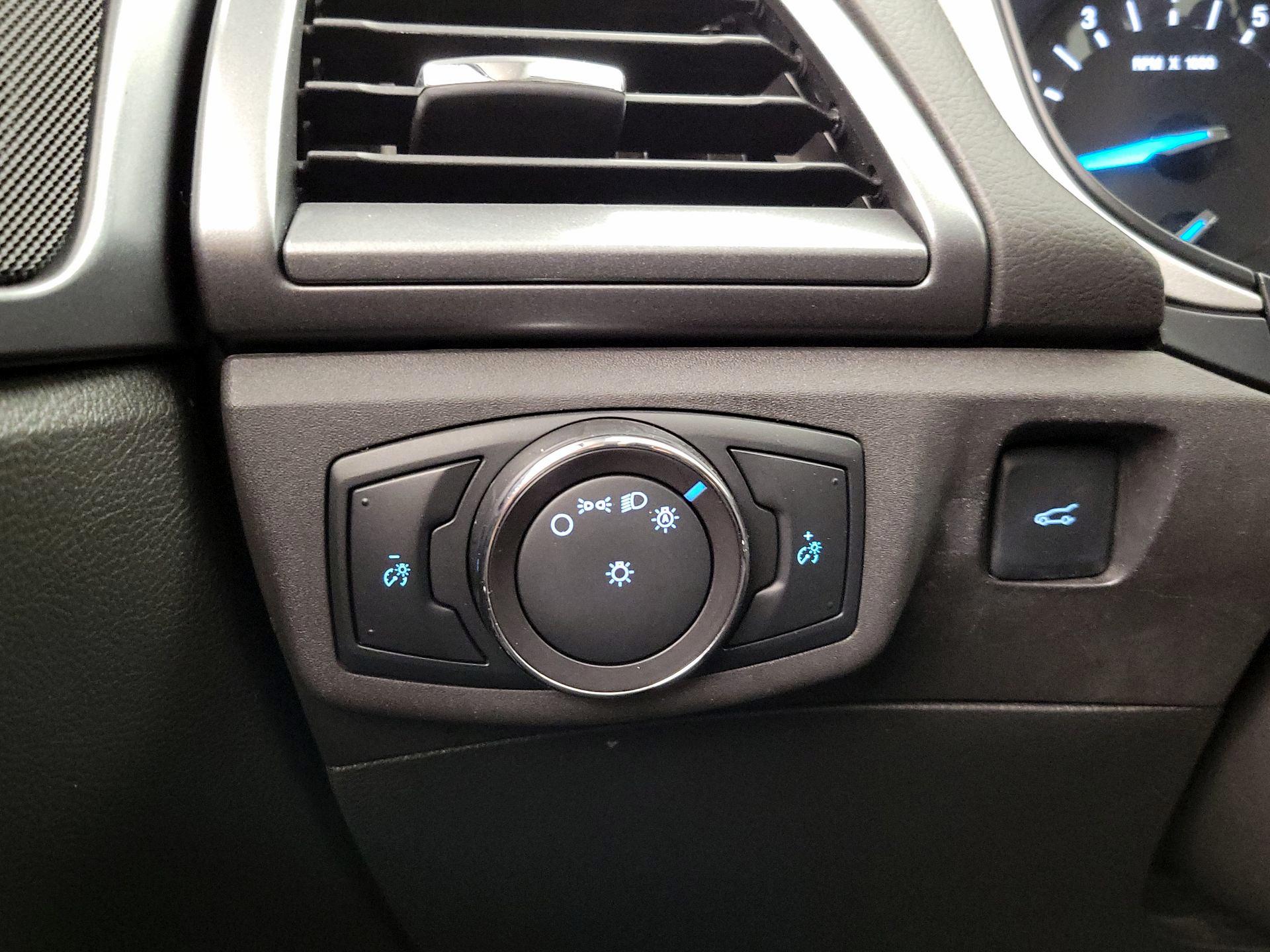 Thumbnail: 2014 Ford Fusion - 13
