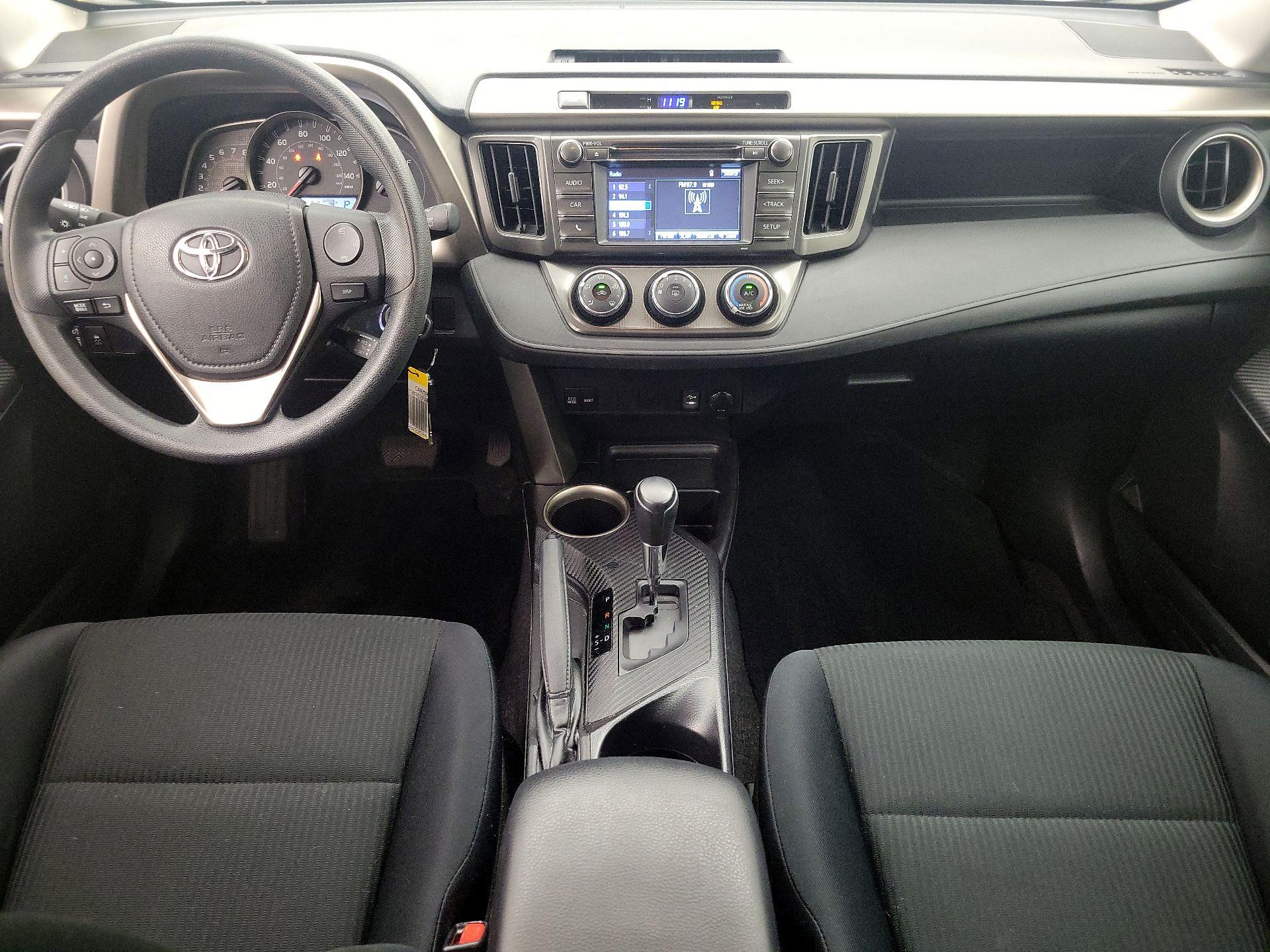 Thumbnail: 2015 Toyota RAV4 - 9