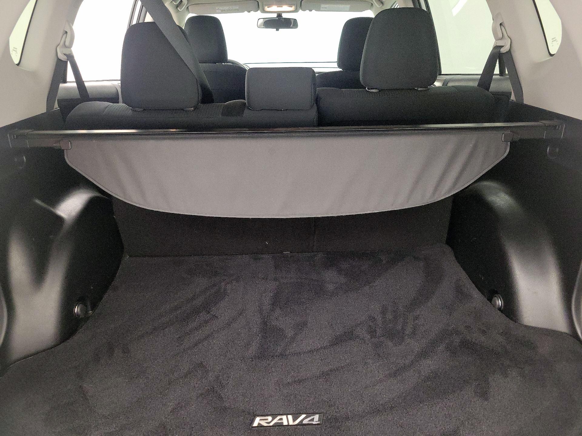 Thumbnail: 2015 Toyota RAV4 - 20
