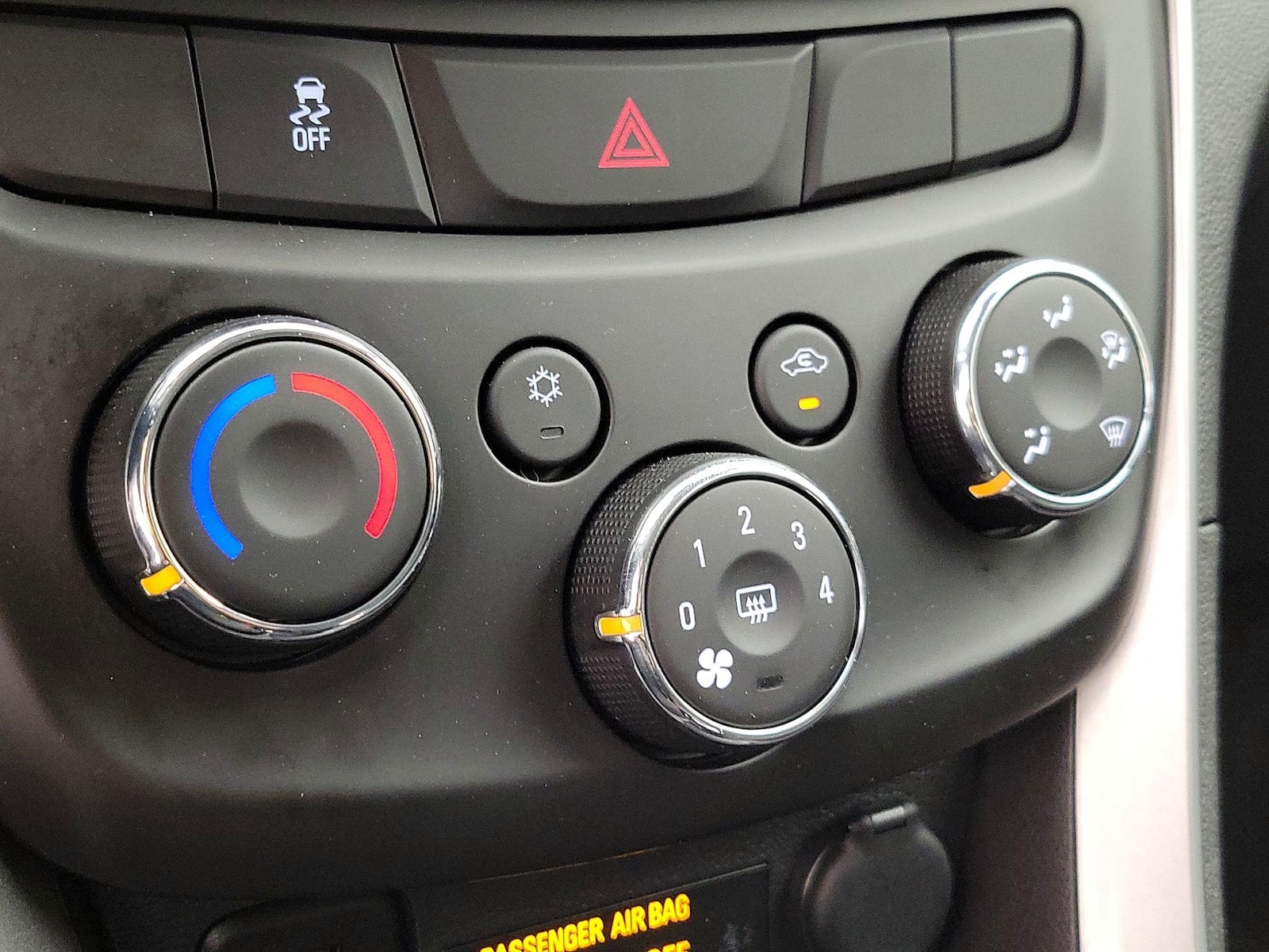 2021 Chevrolet Trax LS - Photo 17