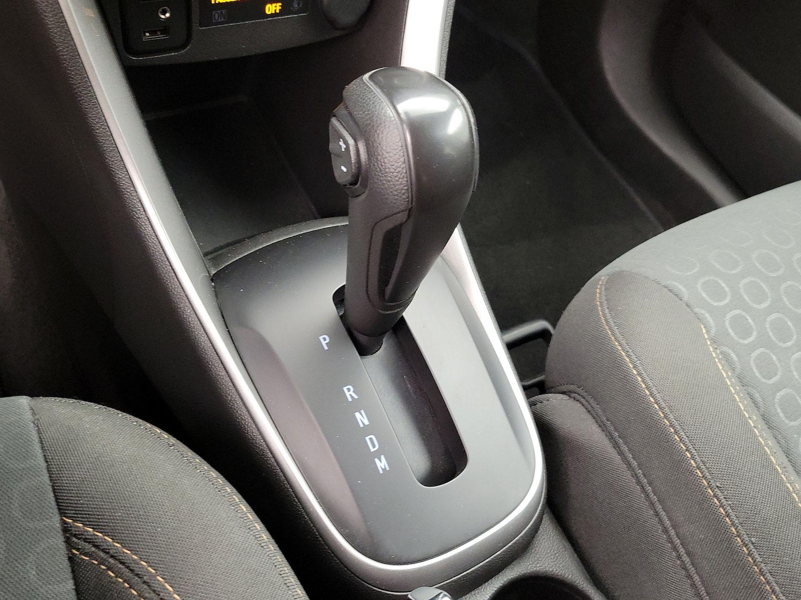 2021 Chevrolet Trax LS - Photo 18
