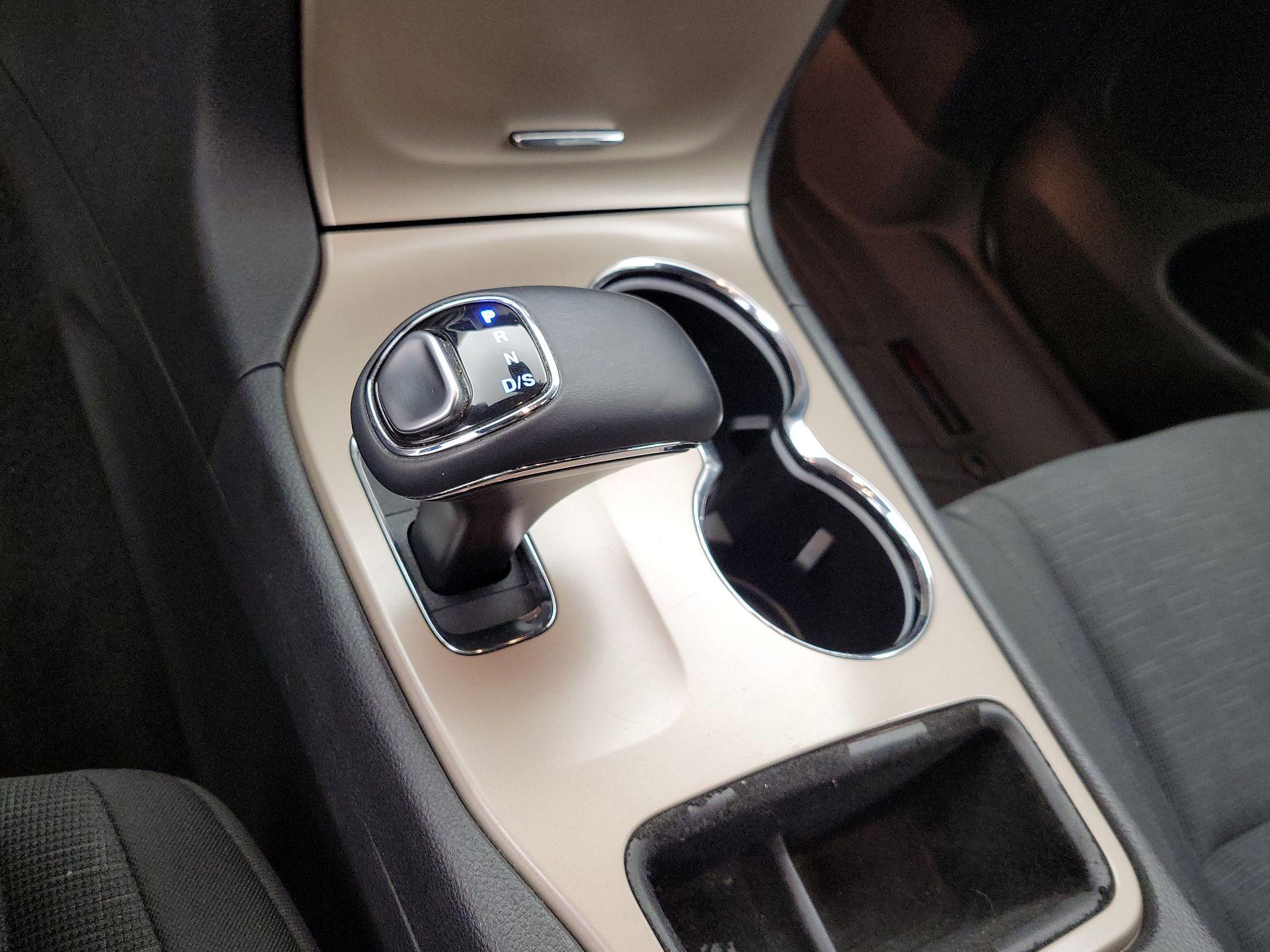 Thumbnail: 2014 Jeep Grand Cherokee - 17