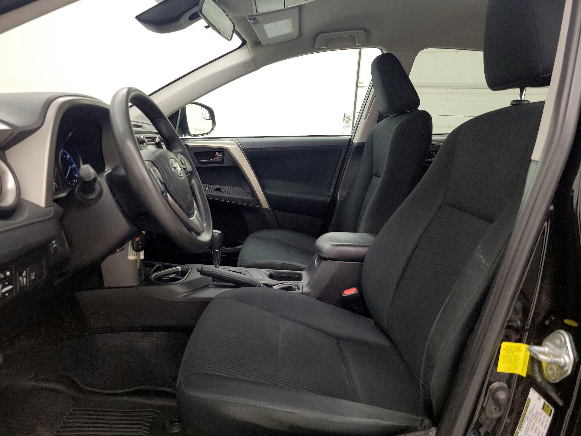 Thumbnail: 2018 Toyota RAV4 - 11