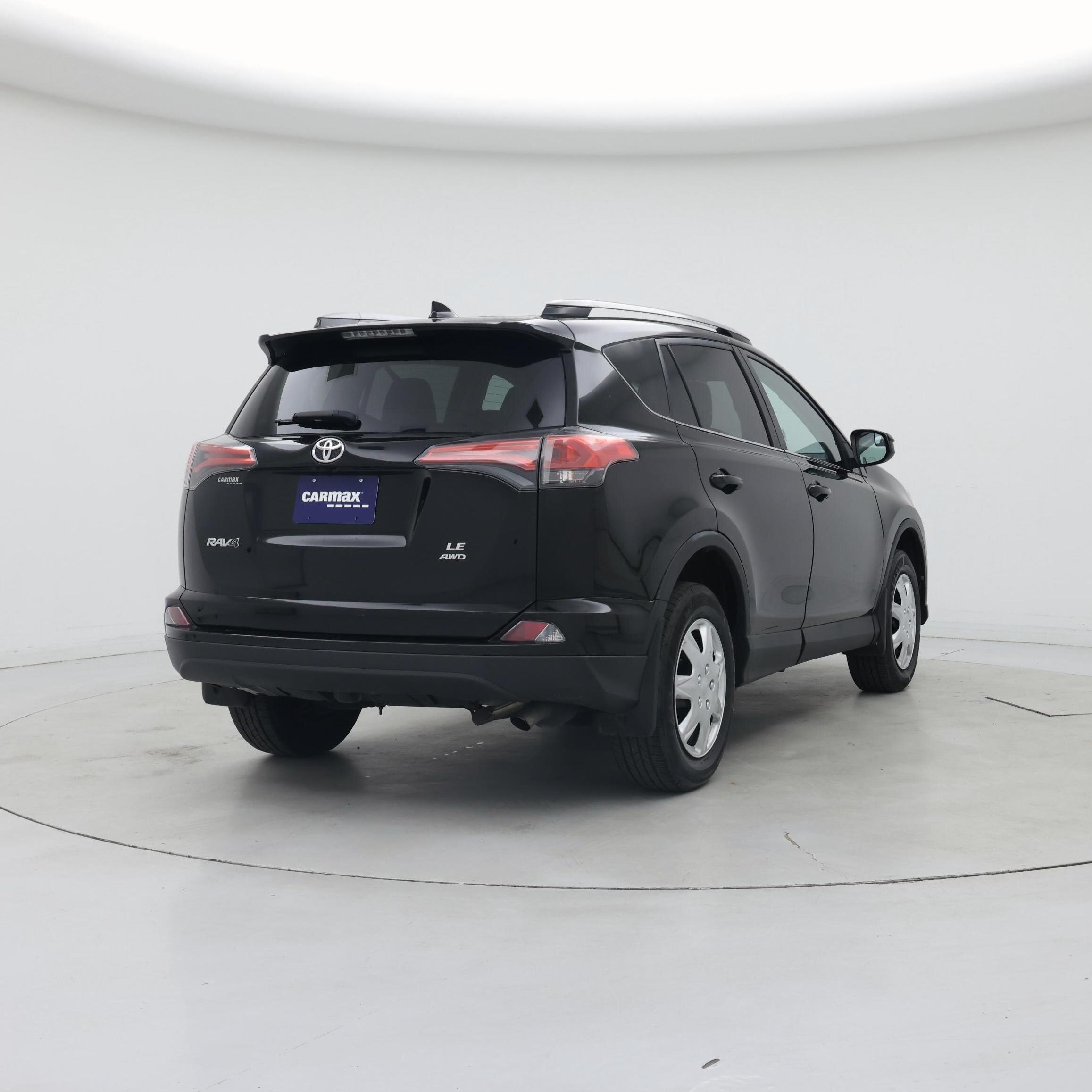 Thumbnail: 2018 Toyota RAV4 - 8