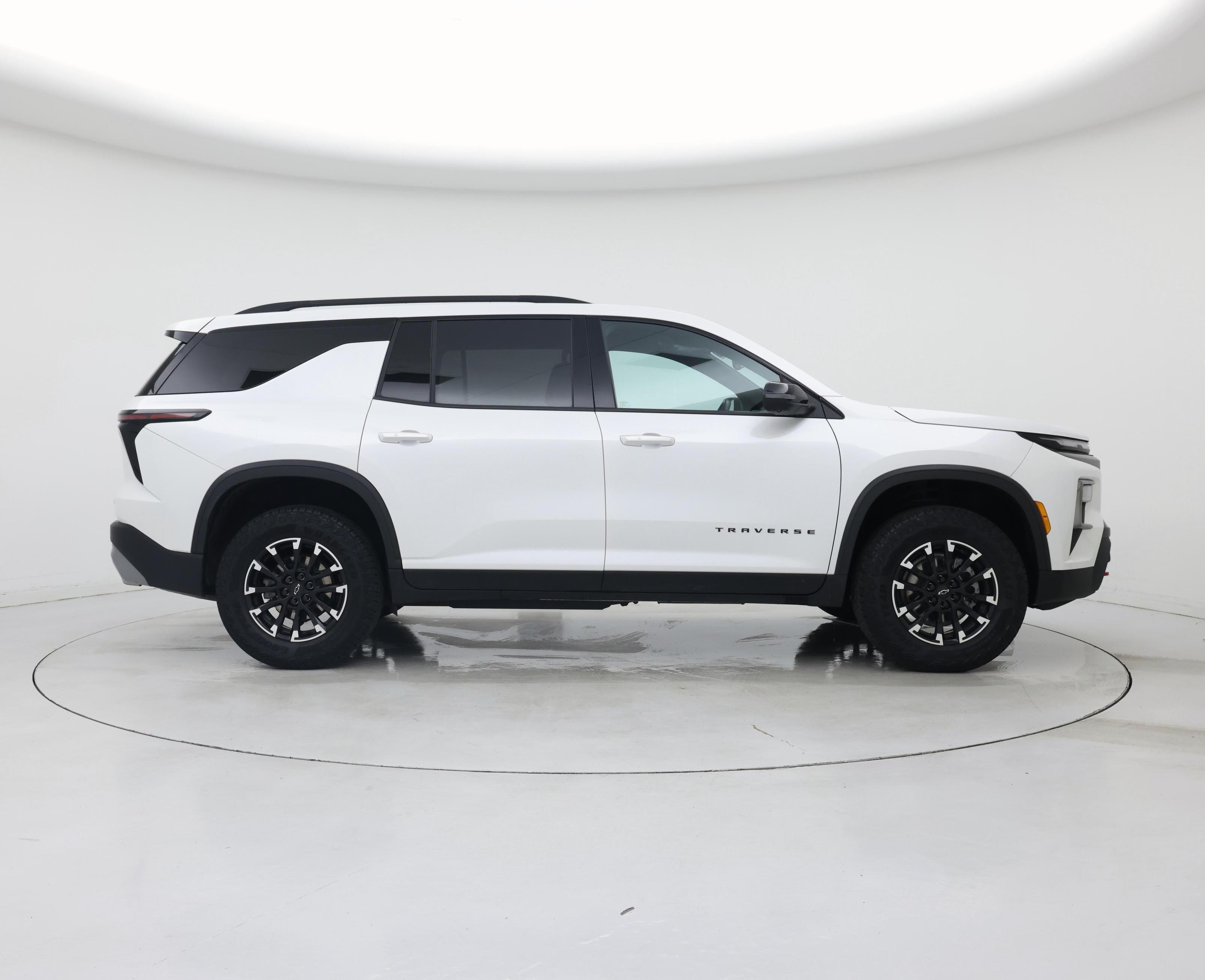Thumbnail: 2025 Chevrolet Traverse - 7