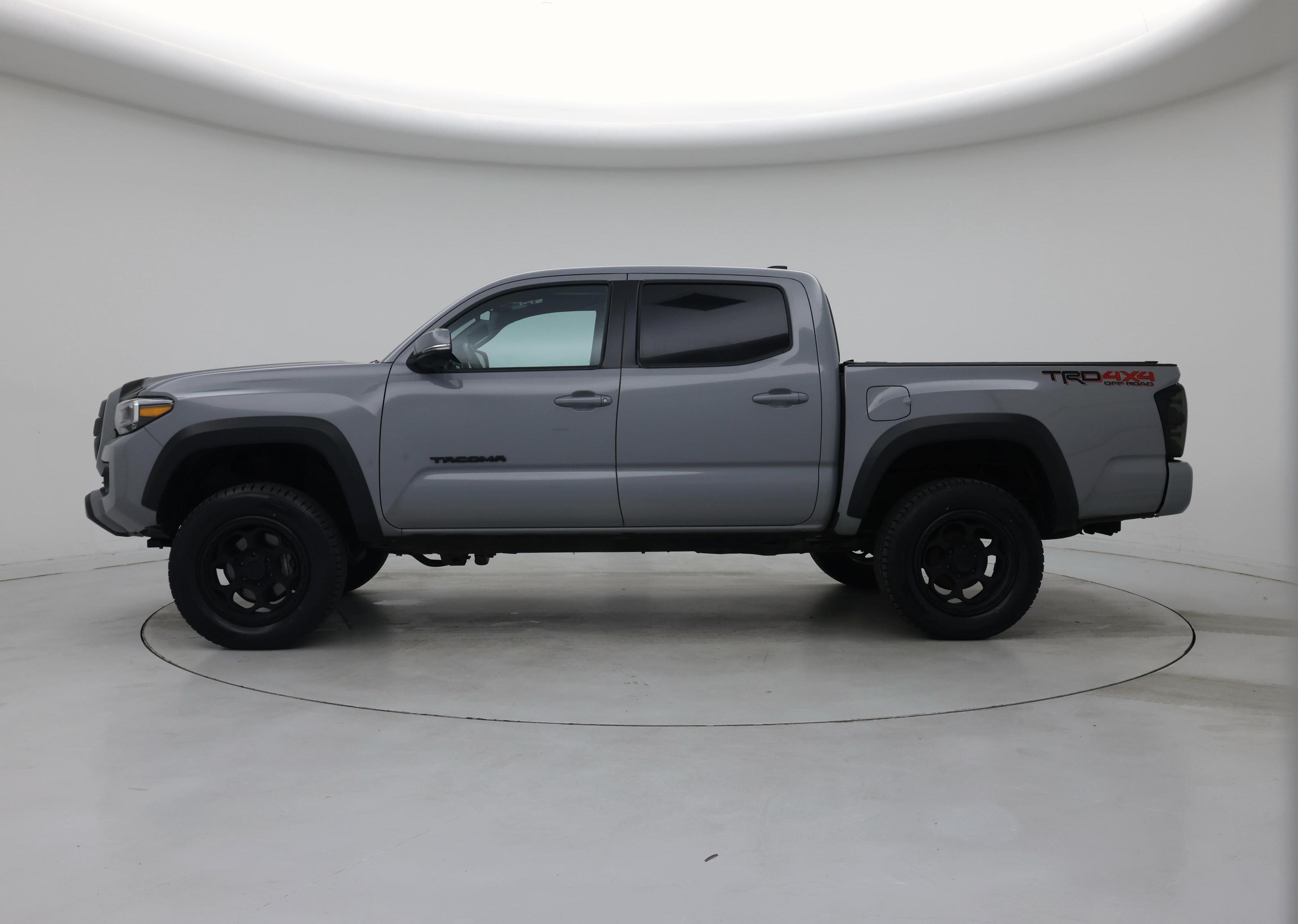Thumbnail: 2021 Toyota Tacoma - 3