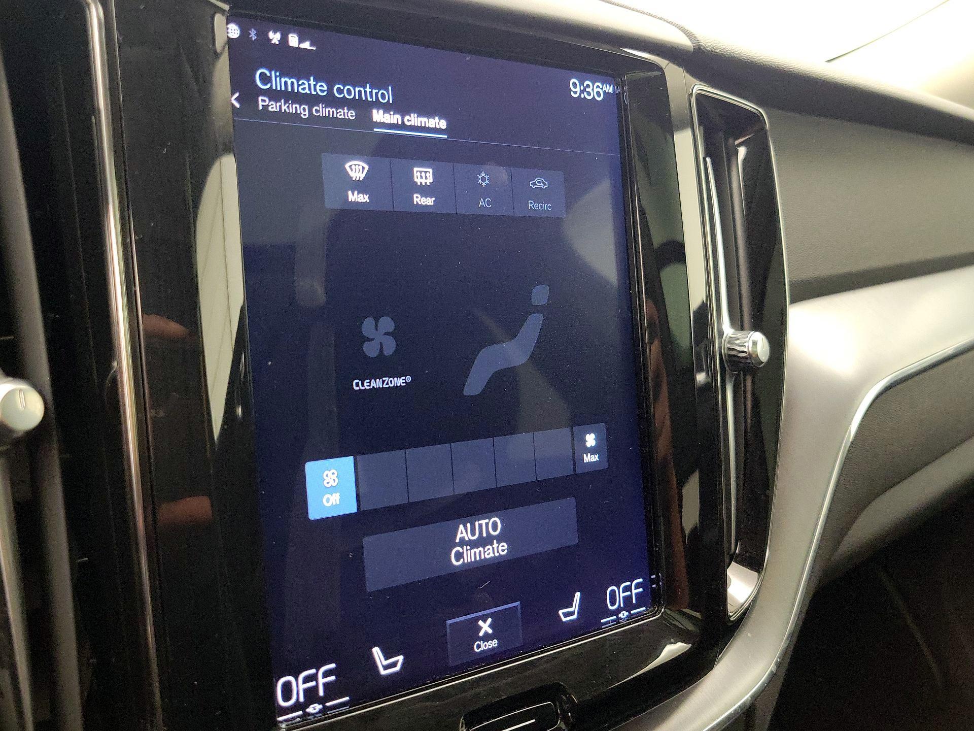 Thumbnail: 2020 Volvo XC60 - 17