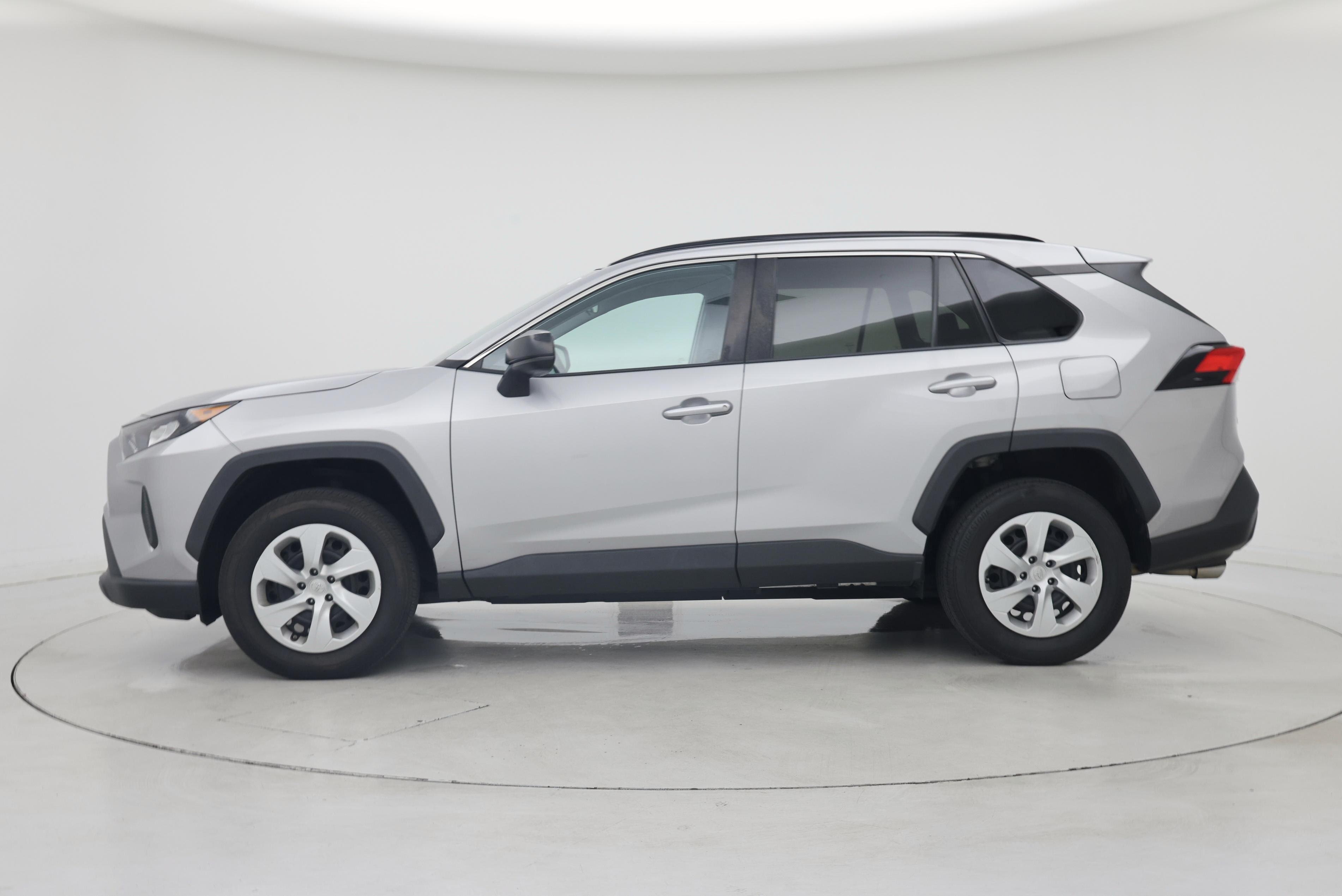 Thumbnail: 2020 Toyota RAV4 - 3