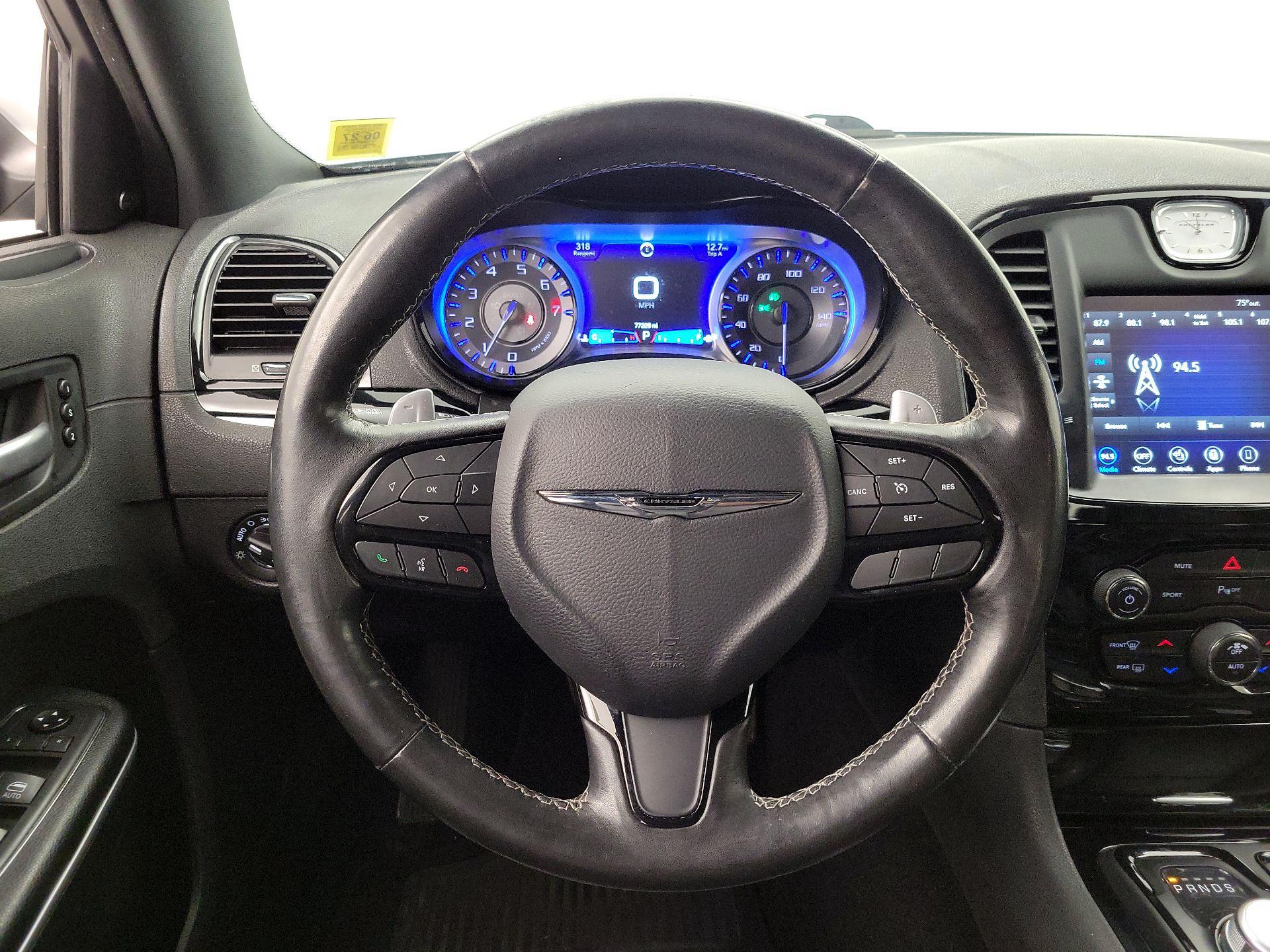 Thumbnail: 2020 Chrysler 300 - 10