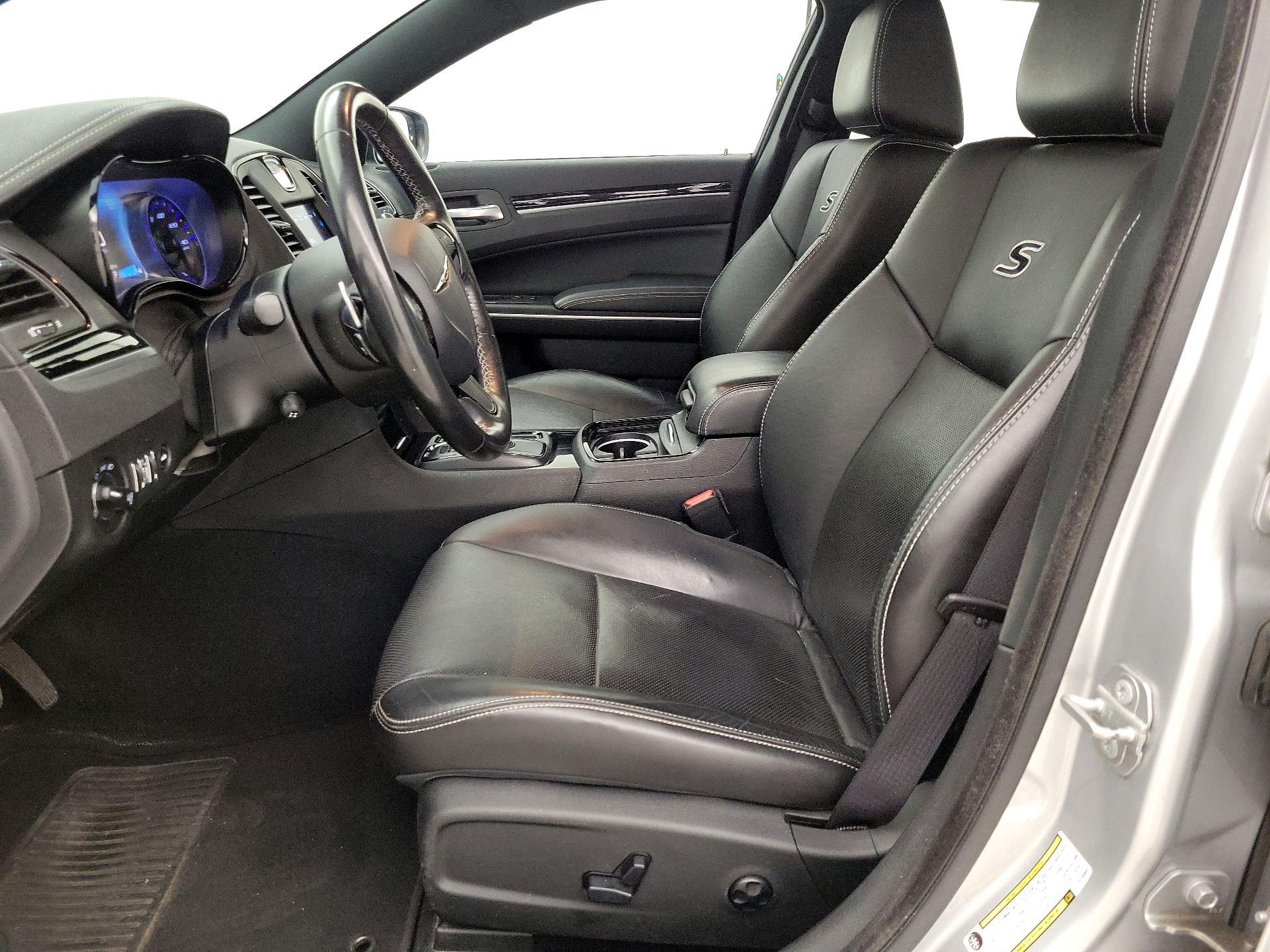 Thumbnail: 2020 Chrysler 300 - 11
