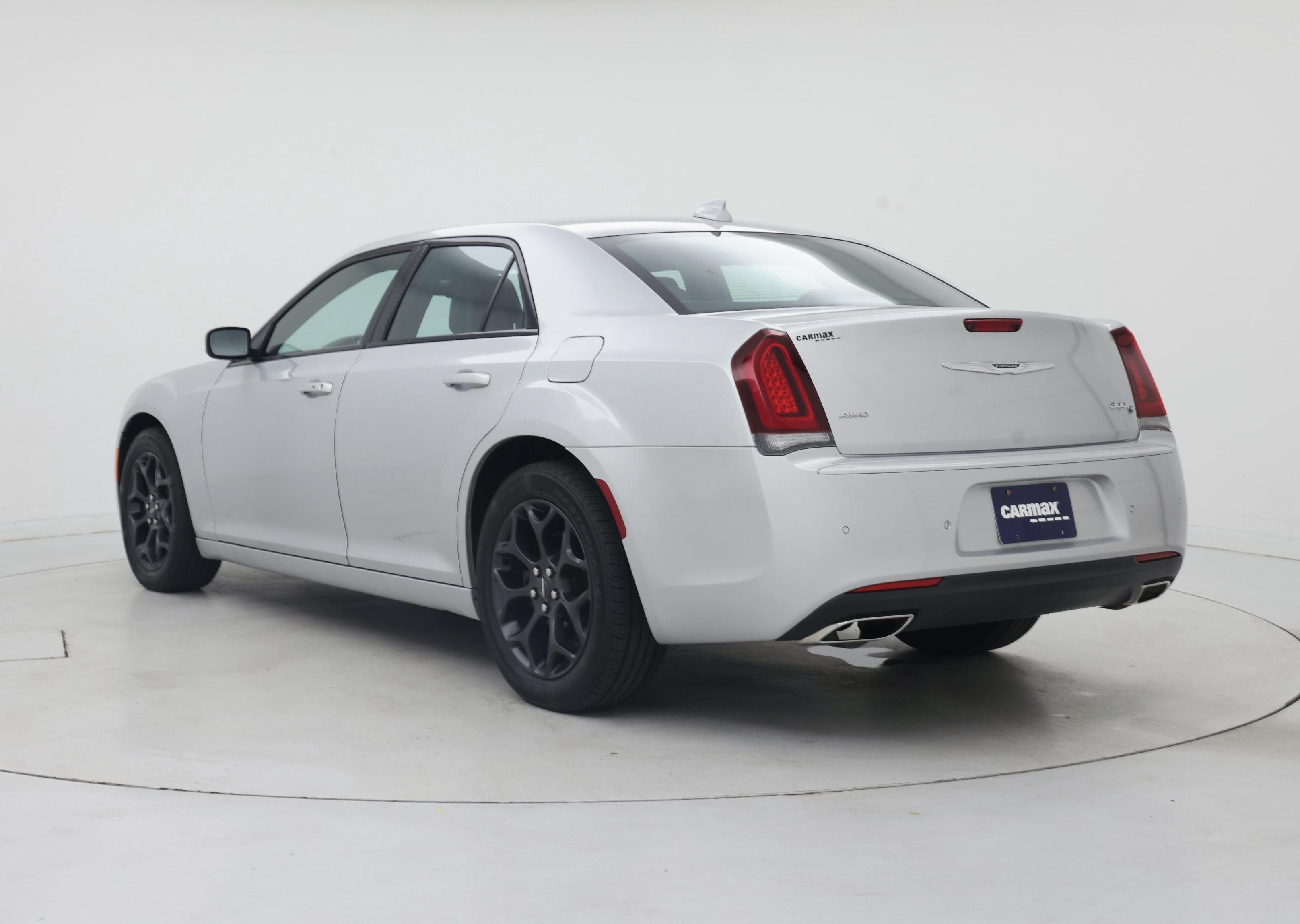 Thumbnail: 2020 Chrysler 300 - 2