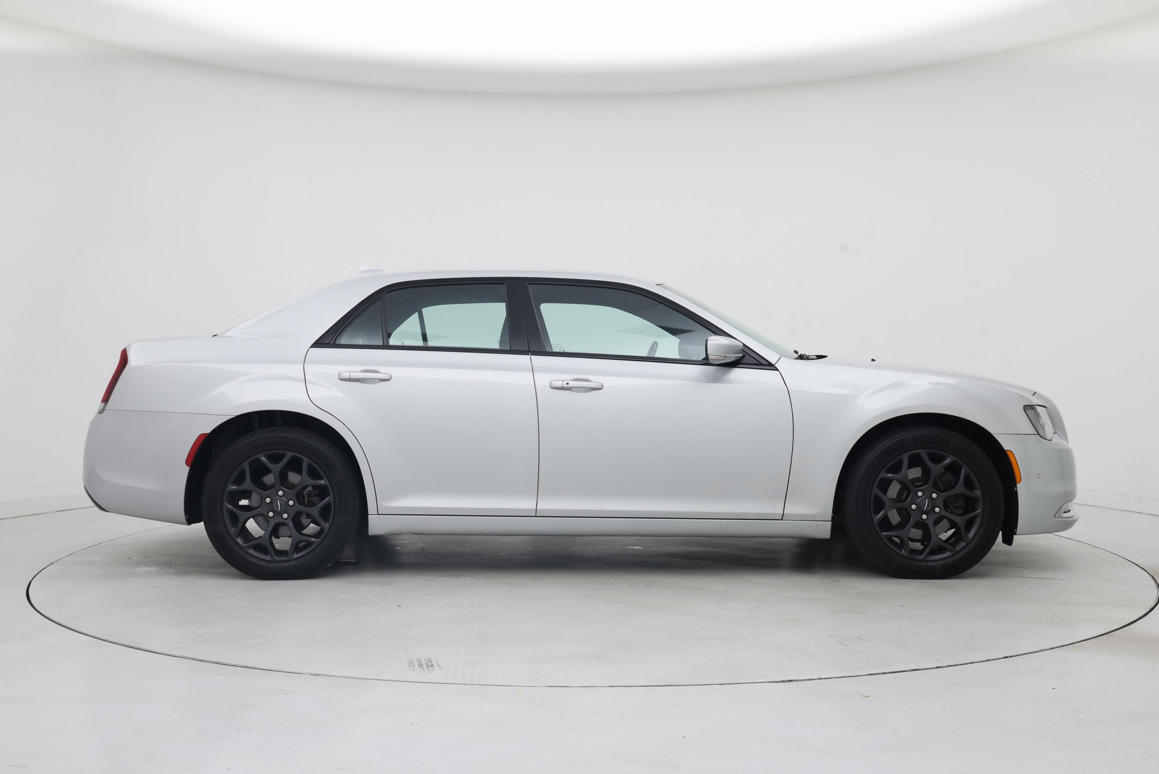 Thumbnail: 2020 Chrysler 300 - 7