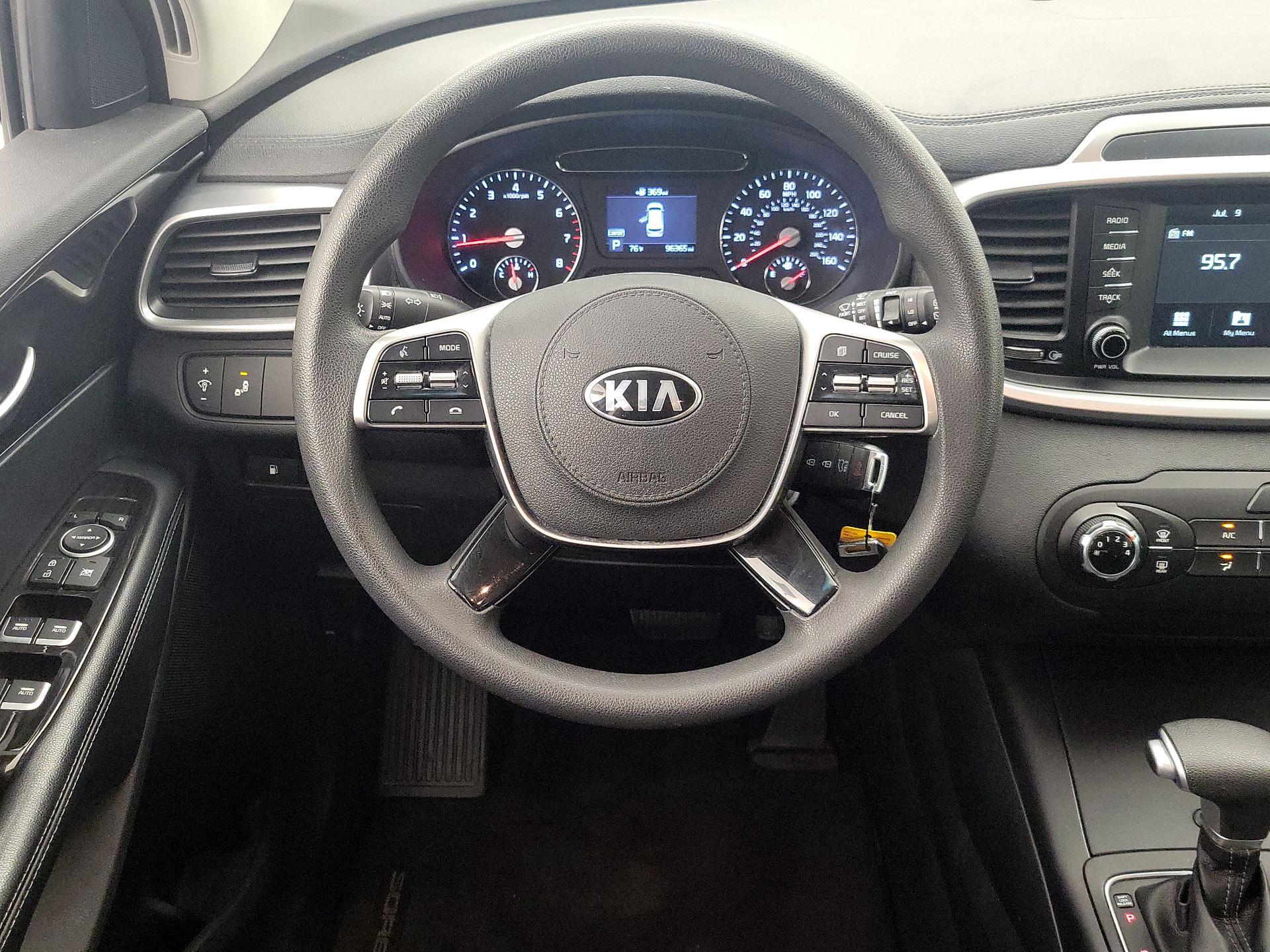 Thumbnail: 2020 Kia Sorento - 10