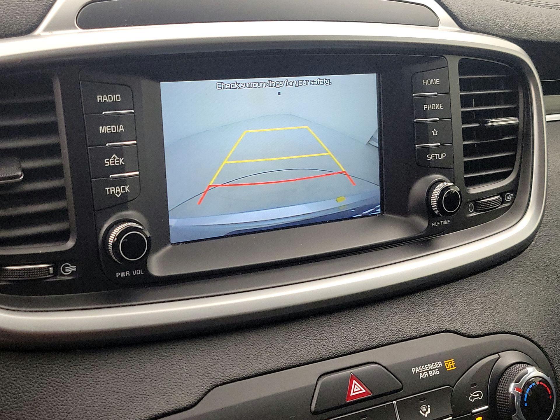 Thumbnail: 2020 Kia Sorento - 14