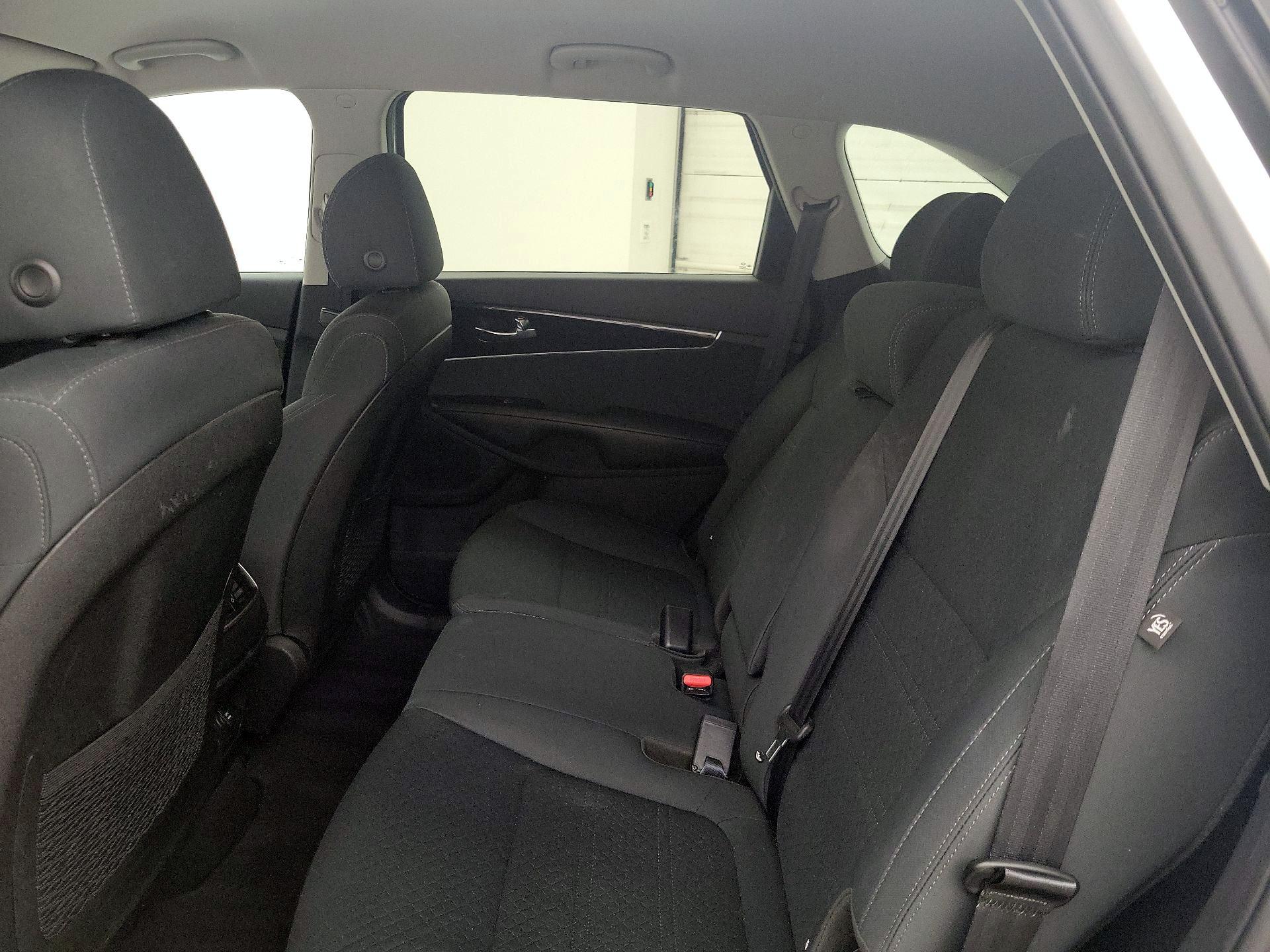 Thumbnail: 2020 Kia Sorento - 19