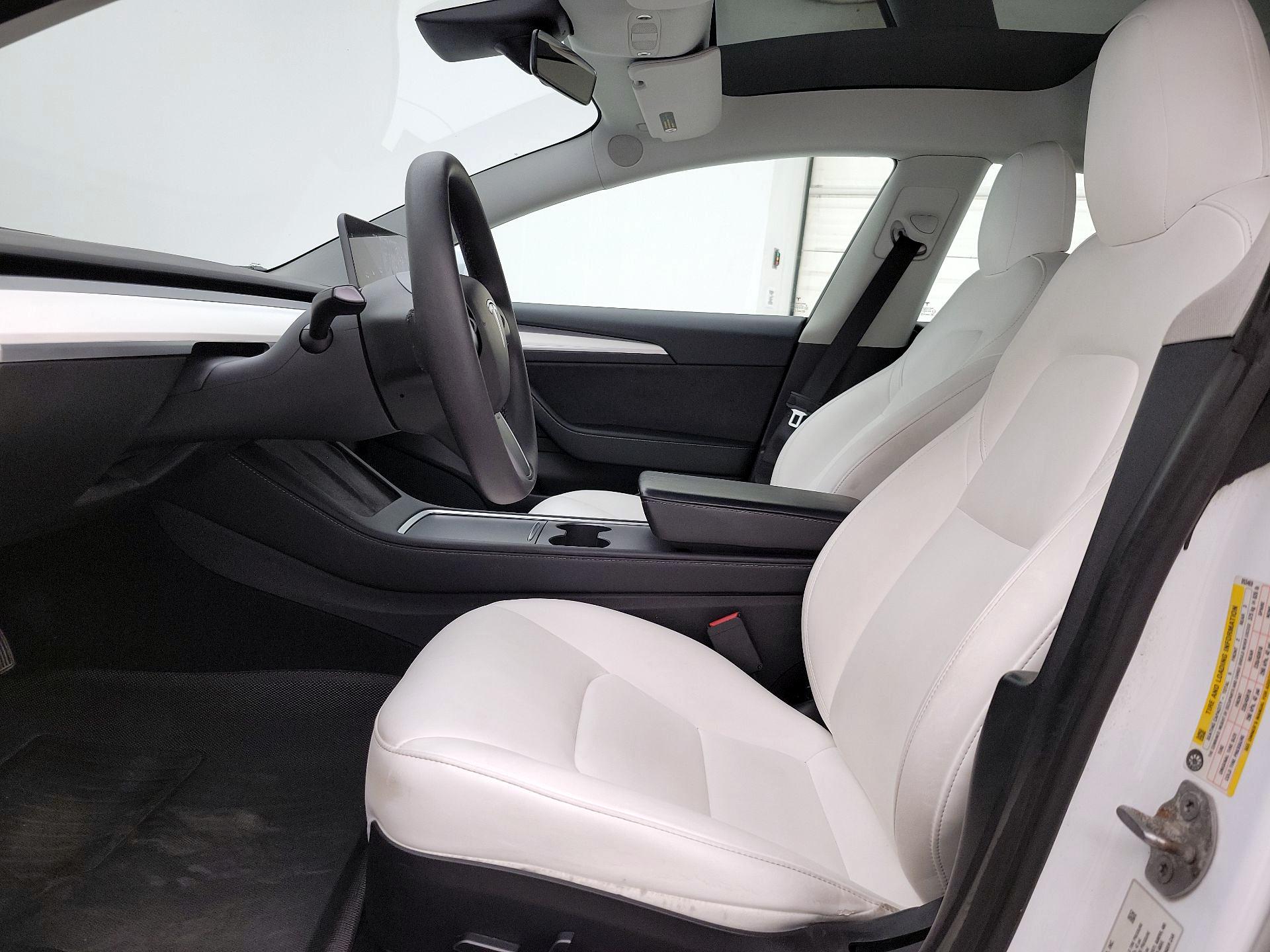 Thumbnail: 2021 Tesla Model 3 - 11
